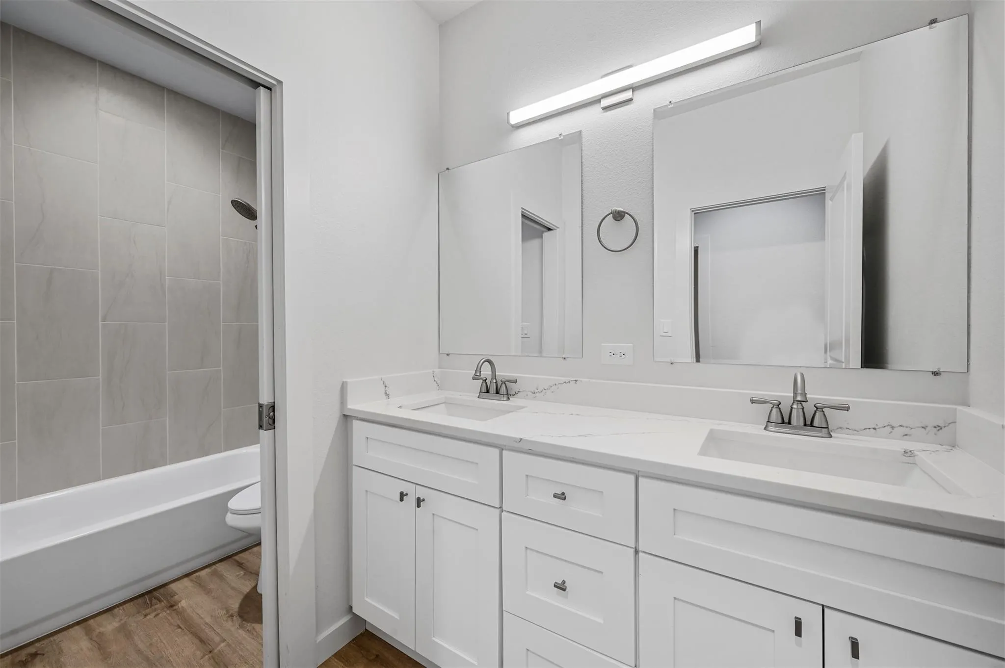 Single Family Residence For Rent in Grayson County , 918 W Ford Street, Denison, Texas 75020, 4 Bedroom, 2 Bathroom, 1 Garage spaces, 1,491 Sqft, built in 2024, mls#21382532, Real Estate Agent in Denison, Homes For Rent in Grayson county, Homes For Rent in Denison, Realtor in Denison Texas, Real Estate Brokerage Independent Realty Texas, Luminita Cordes Realtor
