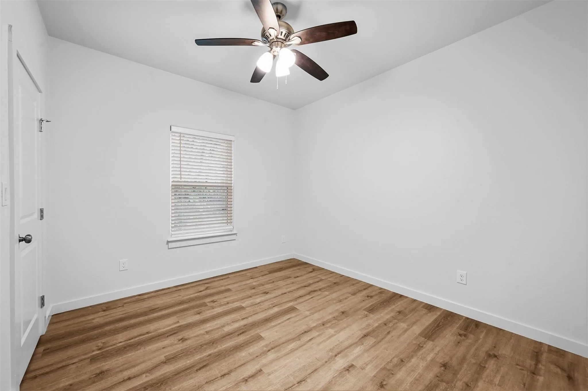 Single Family Residence For Rent in Grayson County , 918 W Ford Street, Denison, Texas 75020, 4 Bedroom, 2 Bathroom, 1 Garage spaces, 1,491 Sqft, built in 2024, mls#21382532, Real Estate Agent in Denison, Homes For Rent in Grayson county, Homes For Rent in Denison, Realtor in Denison Texas, Real Estate Brokerage Independent Realty Texas, Luminita Cordes Realtor