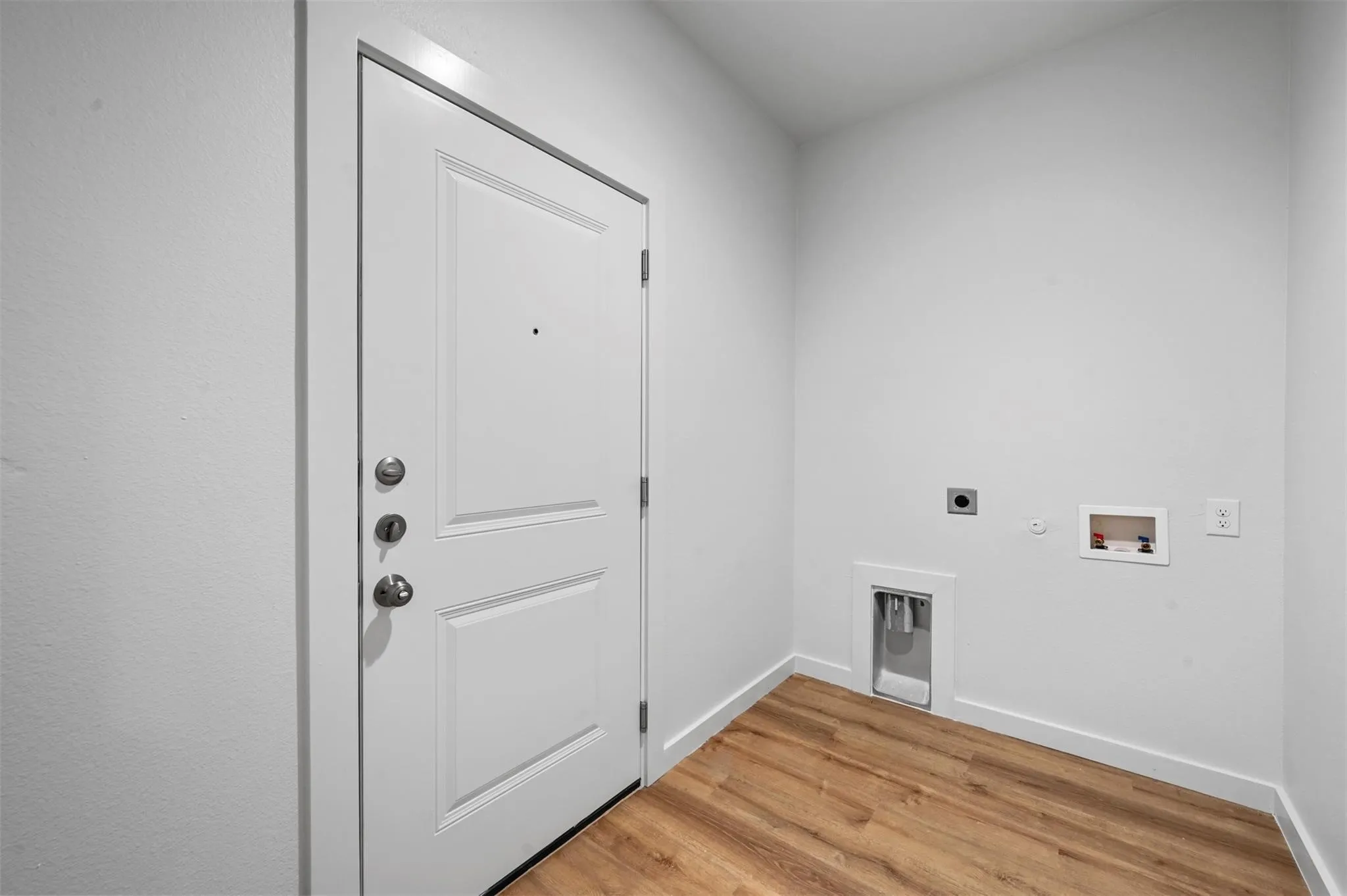 Single Family Residence For Rent in Grayson County , 918 W Ford Street, Denison, Texas 75020, 4 Bedroom, 2 Bathroom, 1 Garage spaces, 1,491 Sqft, built in 2024, mls#21382532, Real Estate Agent in Denison, Homes For Rent in Grayson county, Homes For Rent in Denison, Realtor in Denison Texas, Real Estate Brokerage Independent Realty Texas, Luminita Cordes Realtor