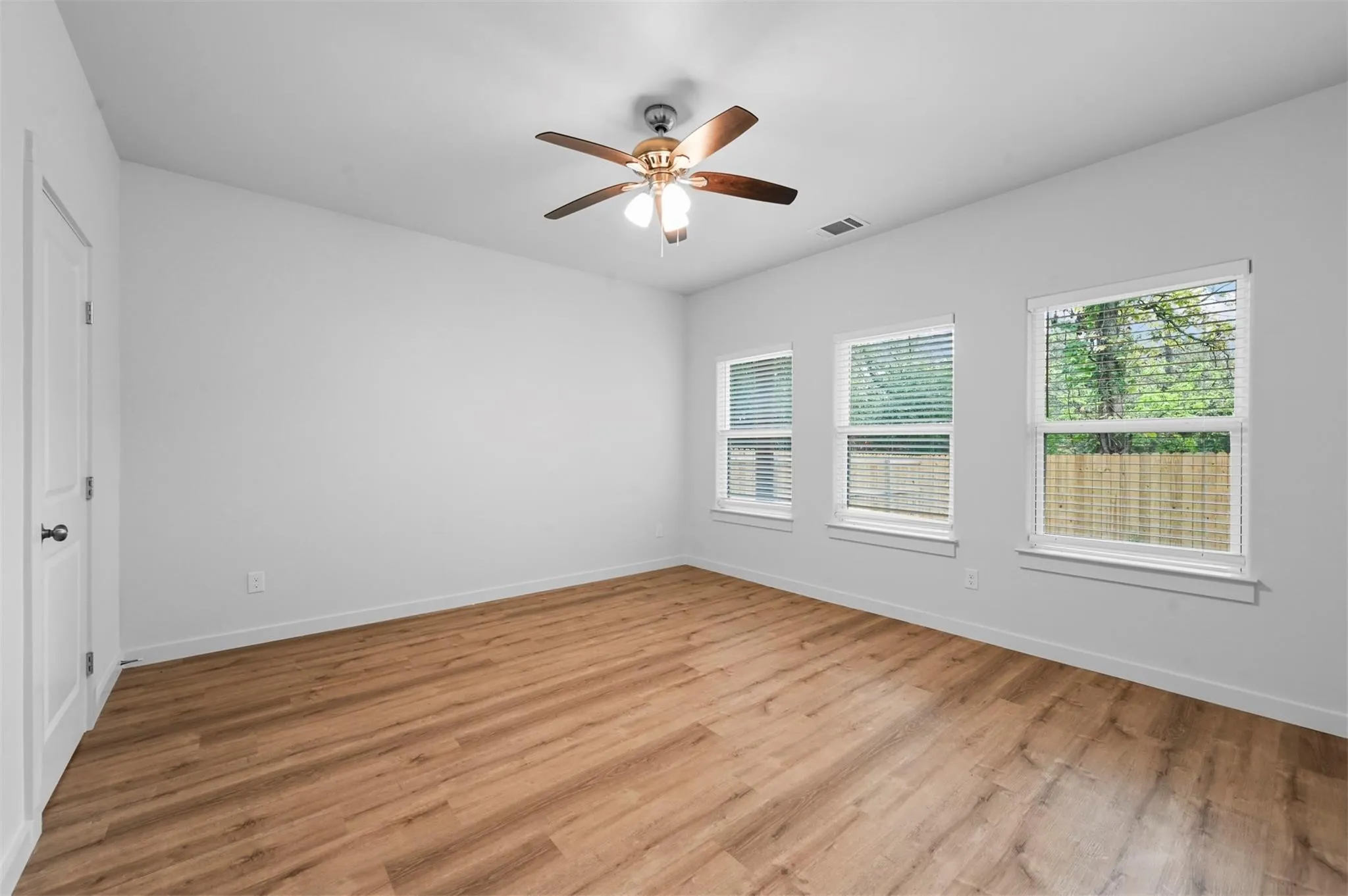 Single Family Residence For Rent in Grayson County , 918 W Ford Street, Denison, Texas 75020, 4 Bedroom, 2 Bathroom, 1 Garage spaces, 1,491 Sqft, built in 2024, mls#21382532, Real Estate Agent in Denison, Homes For Rent in Grayson county, Homes For Rent in Denison, Realtor in Denison Texas, Real Estate Brokerage Independent Realty Texas, Luminita Cordes Realtor