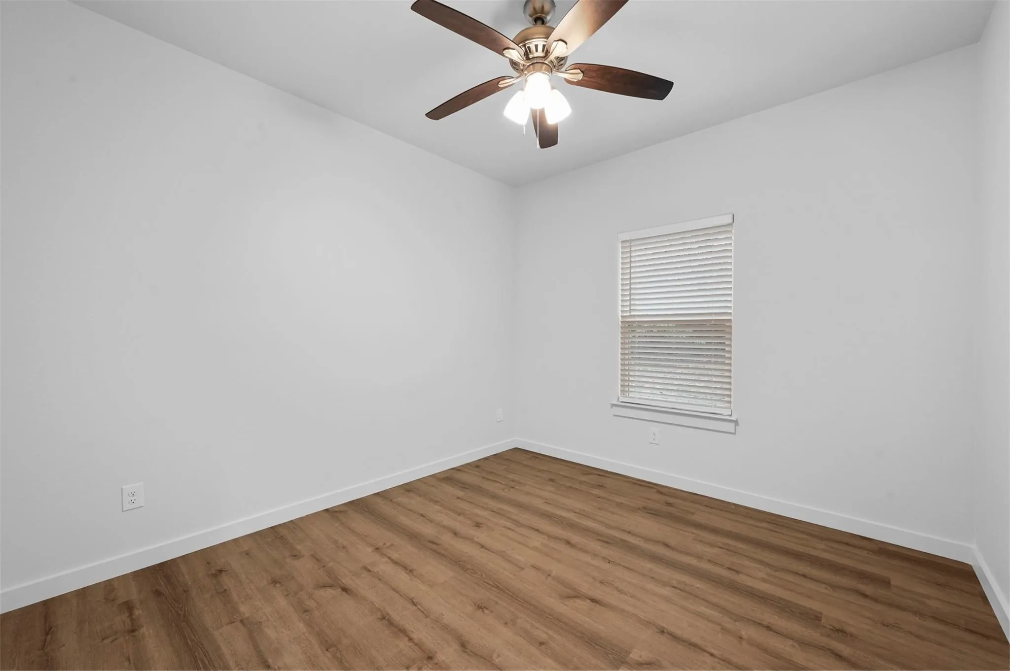 Single Family Residence For Rent in Grayson County , 918 W Ford Street, Denison, Texas 75020, 4 Bedroom, 2 Bathroom, 1 Garage spaces, 1,491 Sqft, built in 2024, mls#21382532, Real Estate Agent in Denison, Homes For Rent in Grayson county, Homes For Rent in Denison, Realtor in Denison Texas, Real Estate Brokerage Independent Realty Texas, Luminita Cordes Realtor