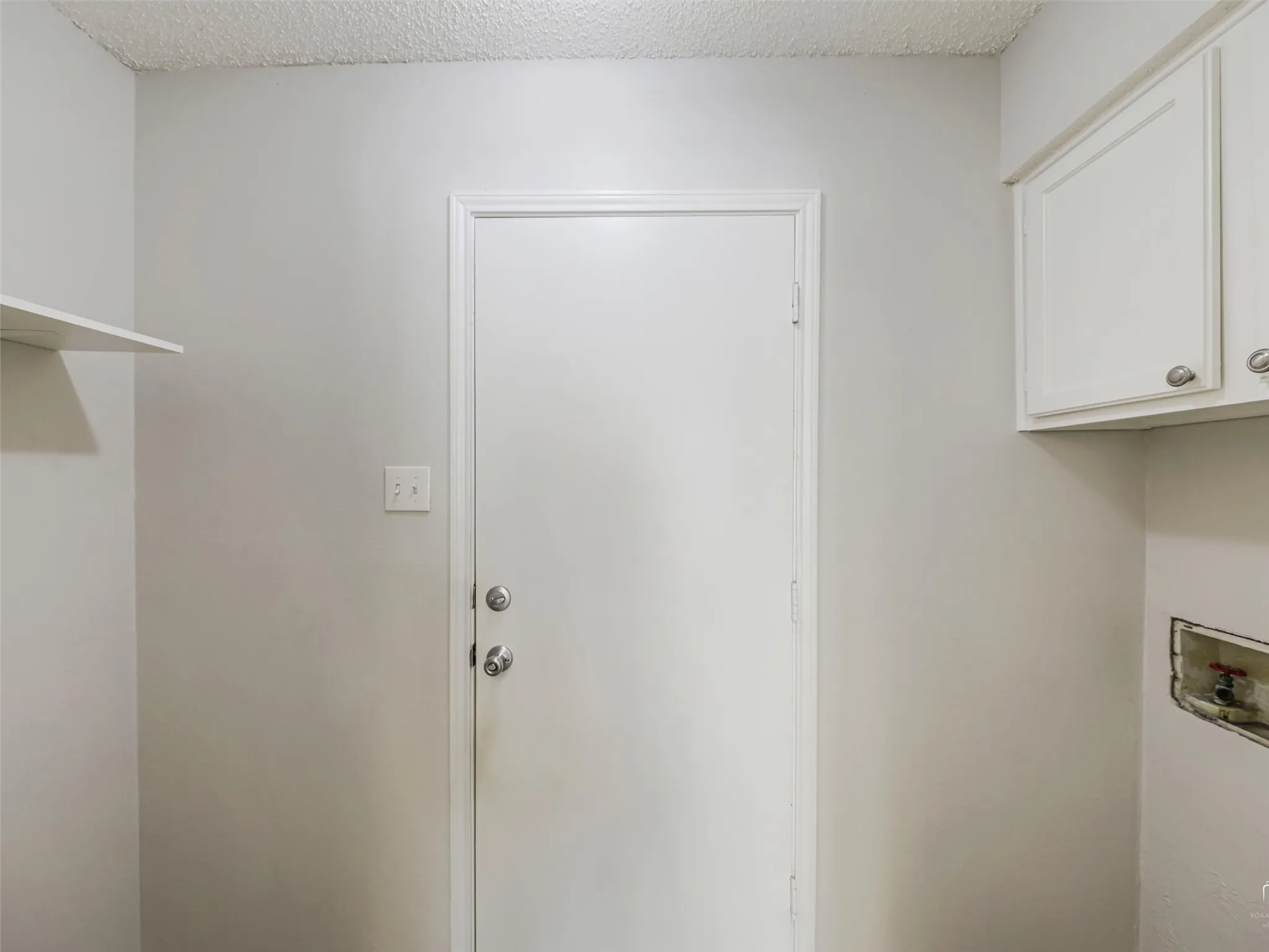 Single Family Residence For Sale in Tarrant County , 408 Anice Lane, Euless, Texas 76039, 3 Bedroom, 2 Bathroom, 2 Garage spaces, 1,271 Sqft, built in 1984, mls#21377710, Real Estate Agent in Euless, Homes For Sale in Tarrant county, Homes For Sale in Euless, Realtor in Euless Texas, Real Estate Brokerage Independent Realty Texas, Luminita Cordes Realtor