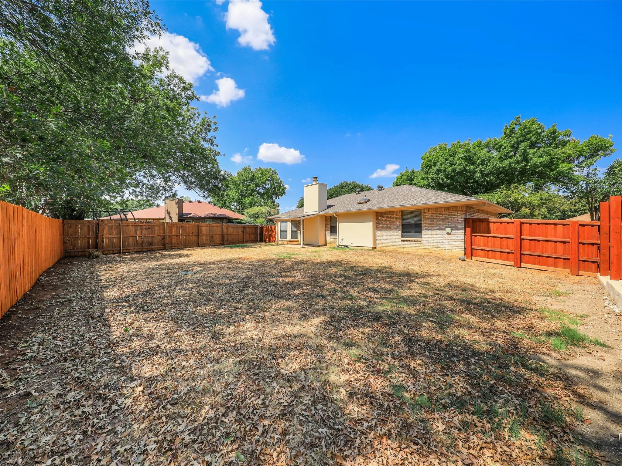 Single Family Residence For Sale in Tarrant County , 408 Anice Lane, Euless, Texas 76039, 3 Bedroom, 2 Bathroom, 2 Garage spaces, 1,271 Sqft, built in 1984, mls#21377710, Real Estate Agent in Euless, Homes For Sale in Tarrant county, Homes For Sale in Euless, Realtor in Euless Texas, Real Estate Brokerage Independent Realty Texas, Luminita Cordes Realtor