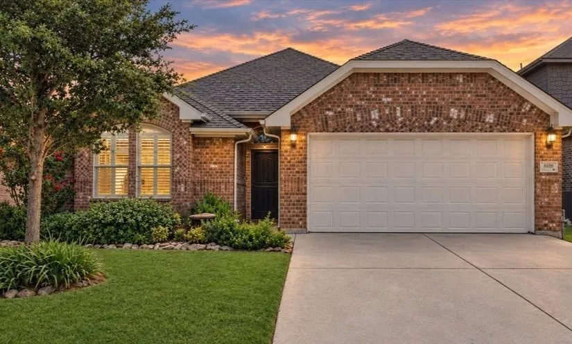 Single Family Residence For Sale in Tarrant County , 5920 Mackerel Drive, Fort Worth, Texas 76179, 3 Bedroom, 2 Bathroom, 2 Garage spaces, 1,825 Sqft, built in 2015, mls#21380273, Real Estate Agent in Fort Worth, Homes For Sale in Tarrant county, Homes For Sale in Fort Worth, Realtor in Fort Worth Texas, Real Estate Brokerage Independent Realty Texas, Luminita Cordes Realtor