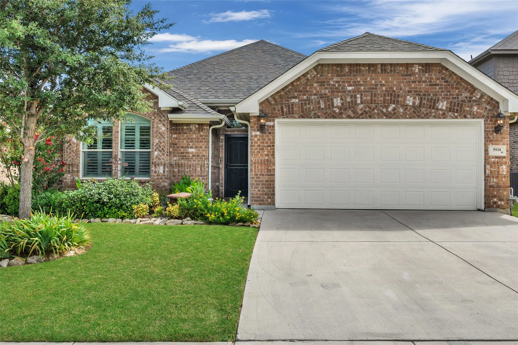Welcome Home!
Landscaped yard, enjoy the curb appeal.