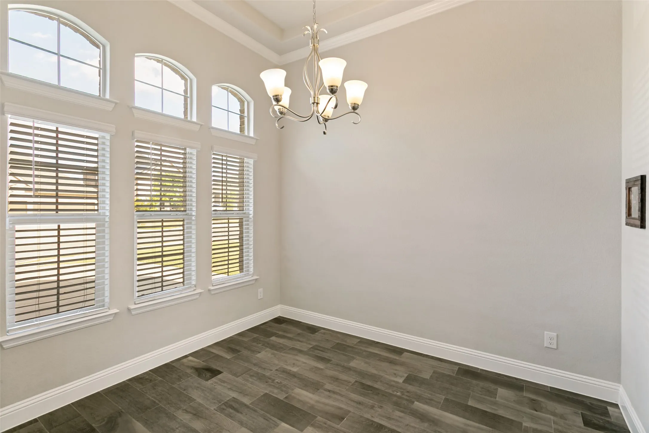 Single Family Residence For Sale in Parker County , 241 Cross Fox Lane, Aledo, Texas 76008, 4 Bedroom, 4 Bathroom, 2 Garage spaces, 2,796 Sqft, built in 2020, mls#21381236, Real Estate Agent in Aledo, Homes For Sale in Parker county, Homes For Sale in Aledo, Realtor in Aledo Texas, Real Estate Brokerage Independent Realty Texas, Luminita Cordes Realtor