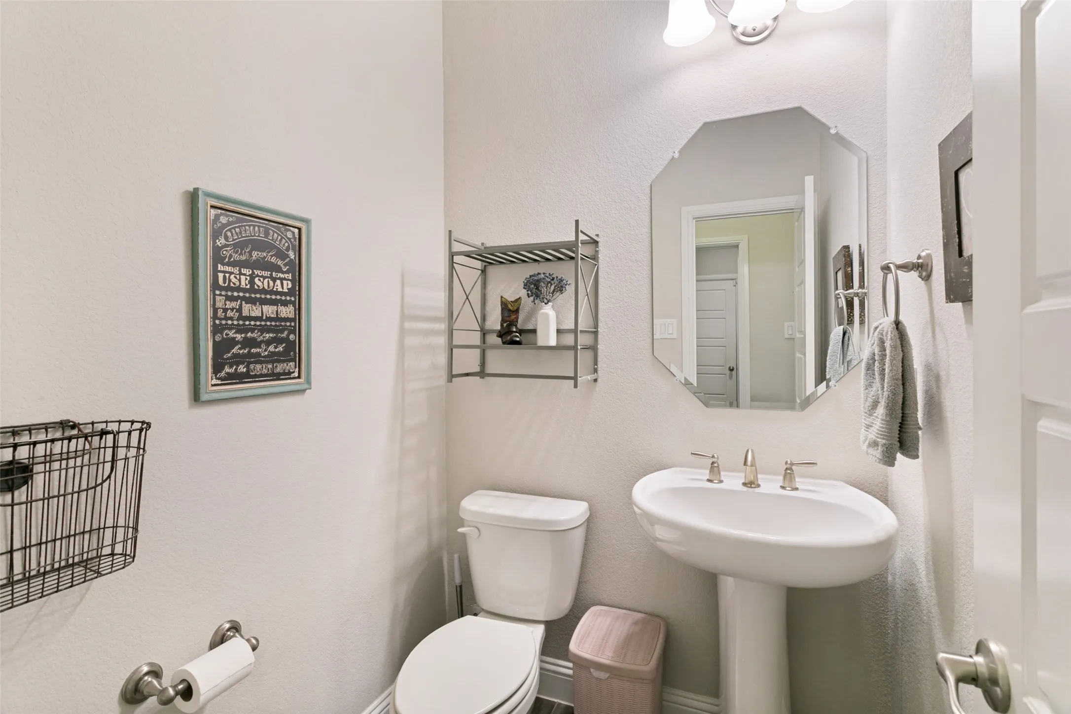 Single Family Residence For Sale in Parker County , 241 Cross Fox Lane, Aledo, Texas 76008, 4 Bedroom, 4 Bathroom, 2 Garage spaces, 2,796 Sqft, built in 2020, mls#21381236, Real Estate Agent in Aledo, Homes For Sale in Parker county, Homes For Sale in Aledo, Realtor in Aledo Texas, Real Estate Brokerage Independent Realty Texas, Luminita Cordes Realtor