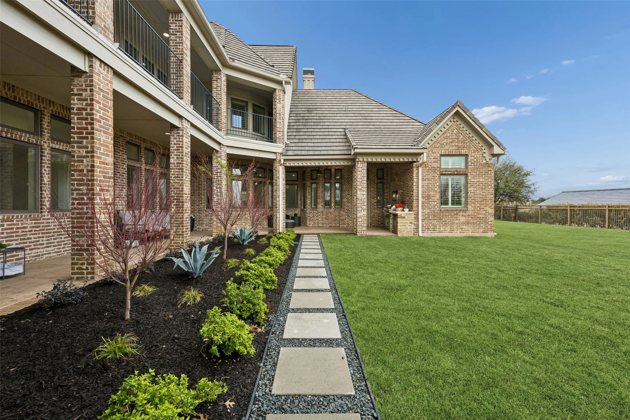 Single Family Residence For Rent in Denton County , 2032 Courtland Drive, Frisco, Texas 75034, 6 Bedroom, 8 Bathroom, 4 Garage spaces, 7,234 Sqft, built in 2011, mls#21379933, Real Estate Agent in Frisco, Homes For Rent in Denton county, Homes For Rent in Frisco, Realtor in Frisco Texas, Real Estate Brokerage Independent Realty Texas, Luminita Cordes Realtor