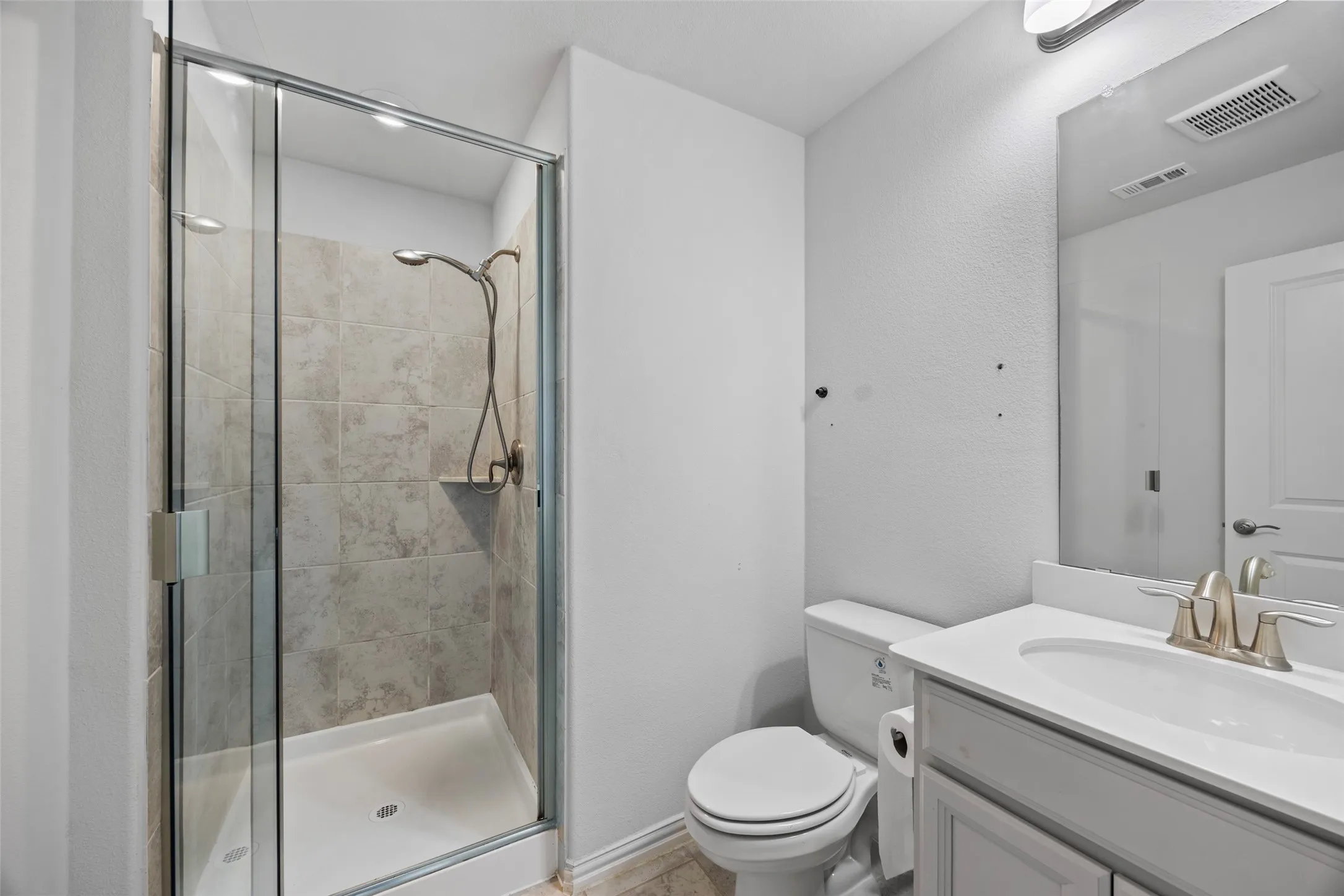 Single Family Residence For Sale in Denton County , 2501 Durango Drive, Carrollton, Texas 75010, 4 Bedroom, 4 Bathroom, 2 Garage spaces, 2,706 Sqft, built in 2018, mls#21382485, Real Estate Agent in Carrollton, Homes For Sale in Denton county, Homes For Sale in Carrollton, Realtor in Carrollton Texas, Real Estate Brokerage Independent Realty Texas, Luminita Cordes Realtor