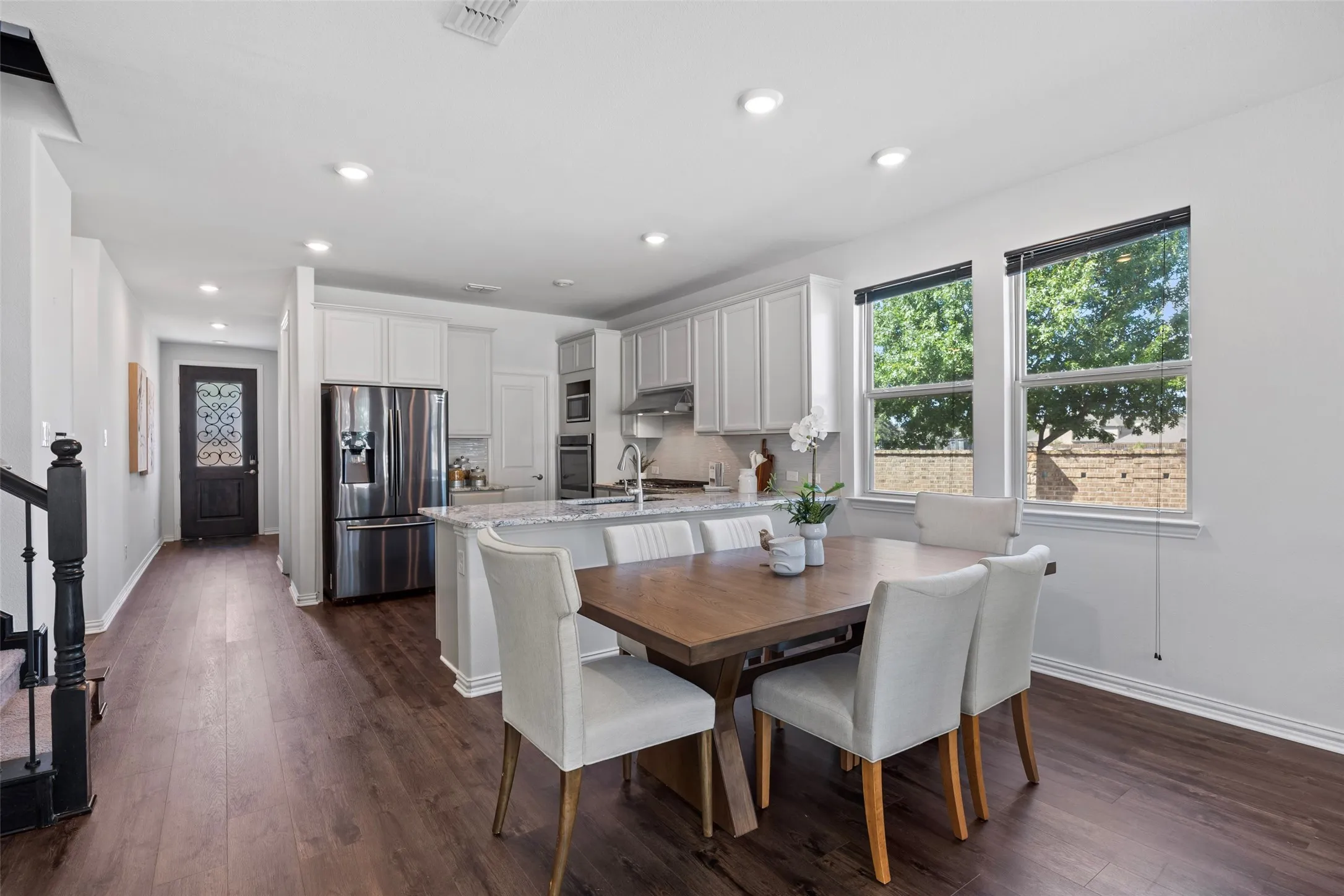 Single Family Residence For Sale in Denton County , 2501 Durango Drive, Carrollton, Texas 75010, 4 Bedroom, 4 Bathroom, 2 Garage spaces, 2,706 Sqft, built in 2018, mls#21382485, Real Estate Agent in Carrollton, Homes For Sale in Denton county, Homes For Sale in Carrollton, Realtor in Carrollton Texas, Real Estate Brokerage Independent Realty Texas, Luminita Cordes Realtor