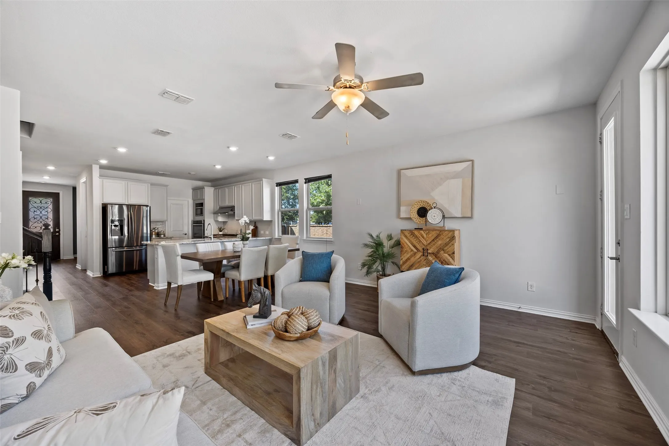 Single Family Residence For Sale in Denton County , 2501 Durango Drive, Carrollton, Texas 75010, 4 Bedroom, 4 Bathroom, 2 Garage spaces, 2,706 Sqft, built in 2018, mls#21382485, Real Estate Agent in Carrollton, Homes For Sale in Denton county, Homes For Sale in Carrollton, Realtor in Carrollton Texas, Real Estate Brokerage Independent Realty Texas, Luminita Cordes Realtor