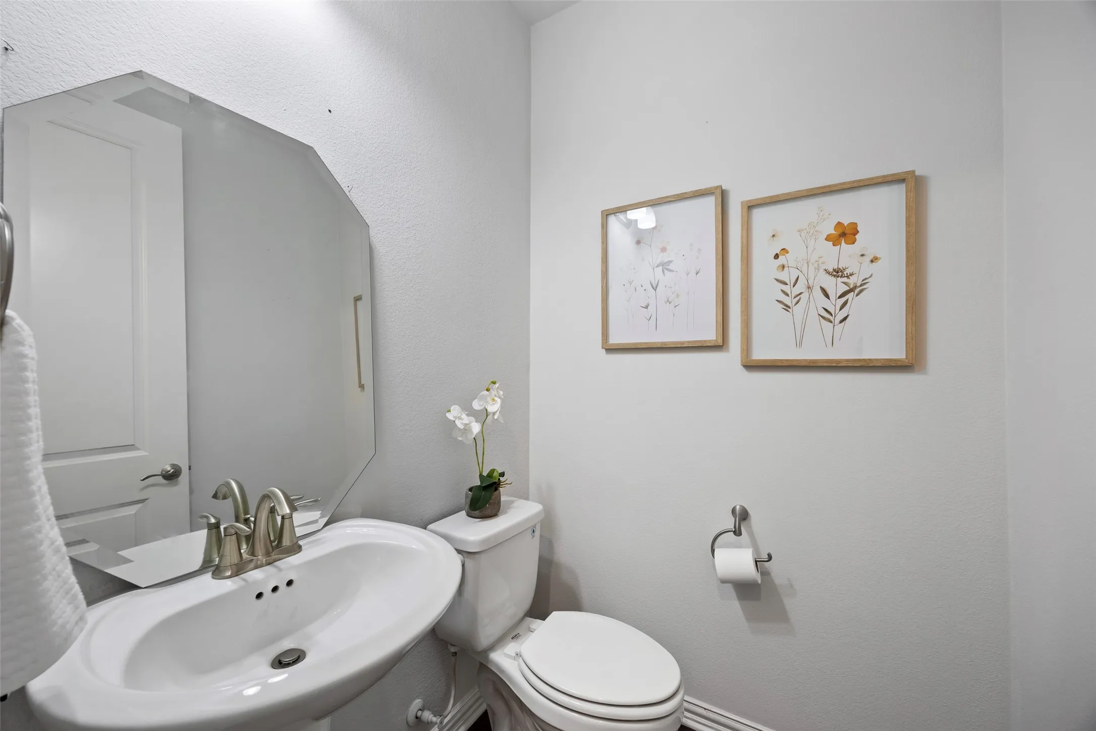 guest half bath down