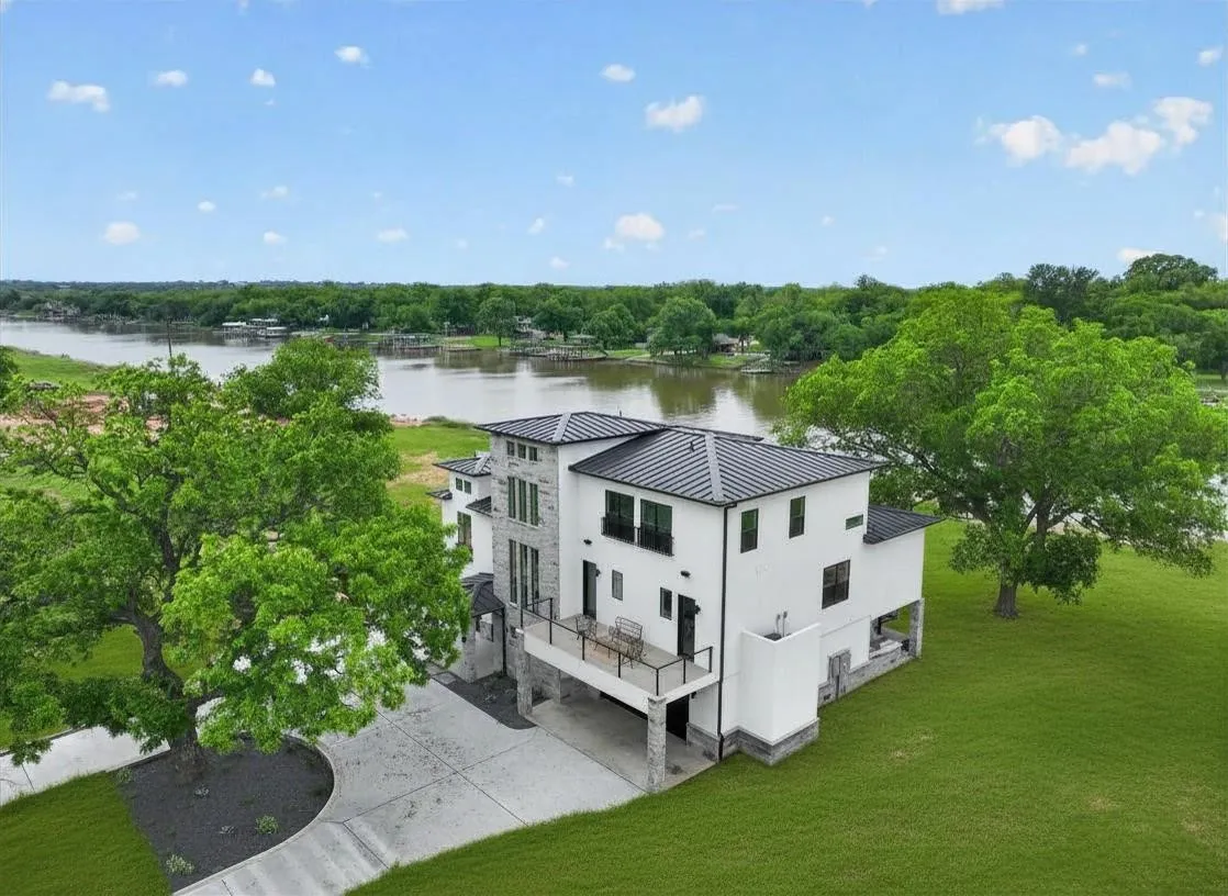 Single Family Residence For Sale in Parker County , 1046 River Ranch Lane, Weatherford, Texas 76087, 4 Bedroom, 5 Bathroom, 3 Garage spaces, 4,013 Sqft, built in 2026, mls#21382207, Real Estate Agent in Weatherford, Homes For Sale in Parker county, Homes For Sale in Weatherford, Realtor in Weatherford Texas, Real Estate Brokerage Independent Realty Texas, Luminita Cordes Realtor