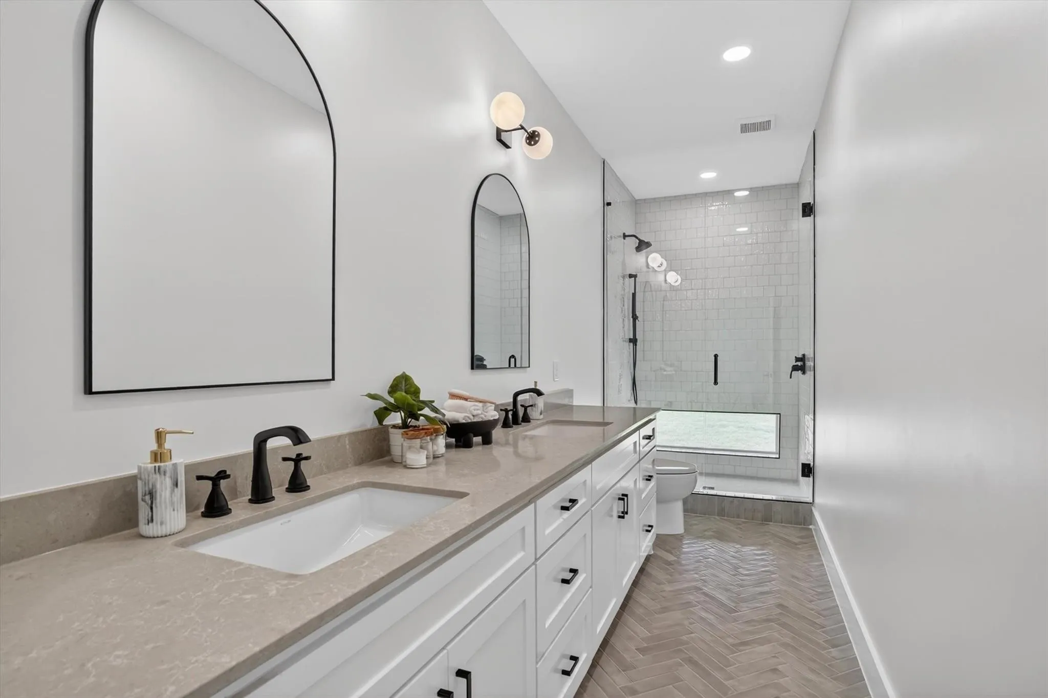 Single Family Residence For Sale in Parker County , 1046 River Ranch Lane, Weatherford, Texas 76087, 4 Bedroom, 5 Bathroom, 3 Garage spaces, 4,013 Sqft, built in 2026, mls#21382207, Real Estate Agent in Weatherford, Homes For Sale in Parker county, Homes For Sale in Weatherford, Realtor in Weatherford Texas, Real Estate Brokerage Independent Realty Texas, Luminita Cordes Realtor