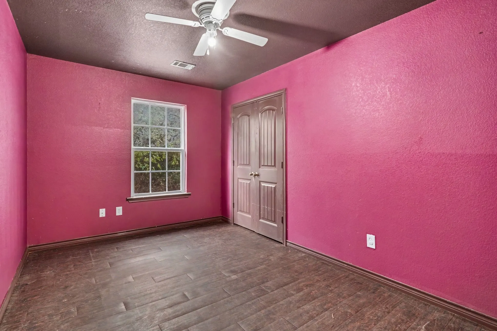 Single Family Residence For Sale in Wise County , 2821 STATE HIGHWAY 101, Bridgeport, Texas 76426, 4 Bedroom, 2 Bathroom, Garage spaces, 1,983 Sqft, built in 2015, mls#21381641, Real Estate Agent in Bridgeport, Homes For Sale in Wise county, Homes For Sale in Bridgeport, Realtor in Bridgeport Texas, Real Estate Brokerage Independent Realty Texas, Luminita Cordes Realtor