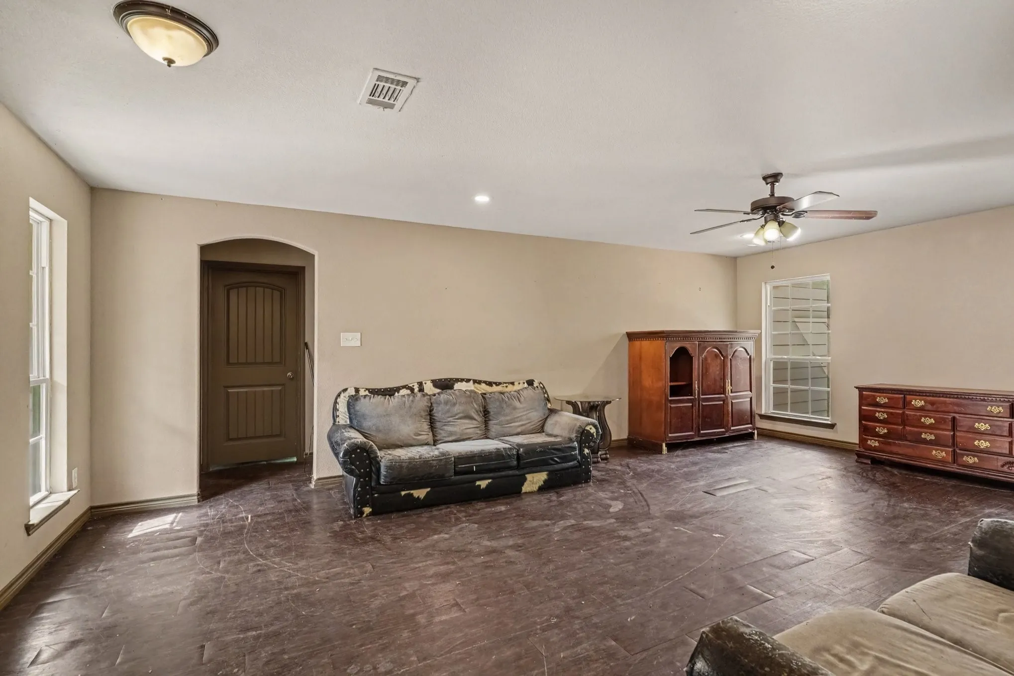 Single Family Residence For Sale in Wise County , 2821 STATE HIGHWAY 101, Bridgeport, Texas 76426, 4 Bedroom, 2 Bathroom, Garage spaces, 1,983 Sqft, built in 2015, mls#21381641, Real Estate Agent in Bridgeport, Homes For Sale in Wise county, Homes For Sale in Bridgeport, Realtor in Bridgeport Texas, Real Estate Brokerage Independent Realty Texas, Luminita Cordes Realtor