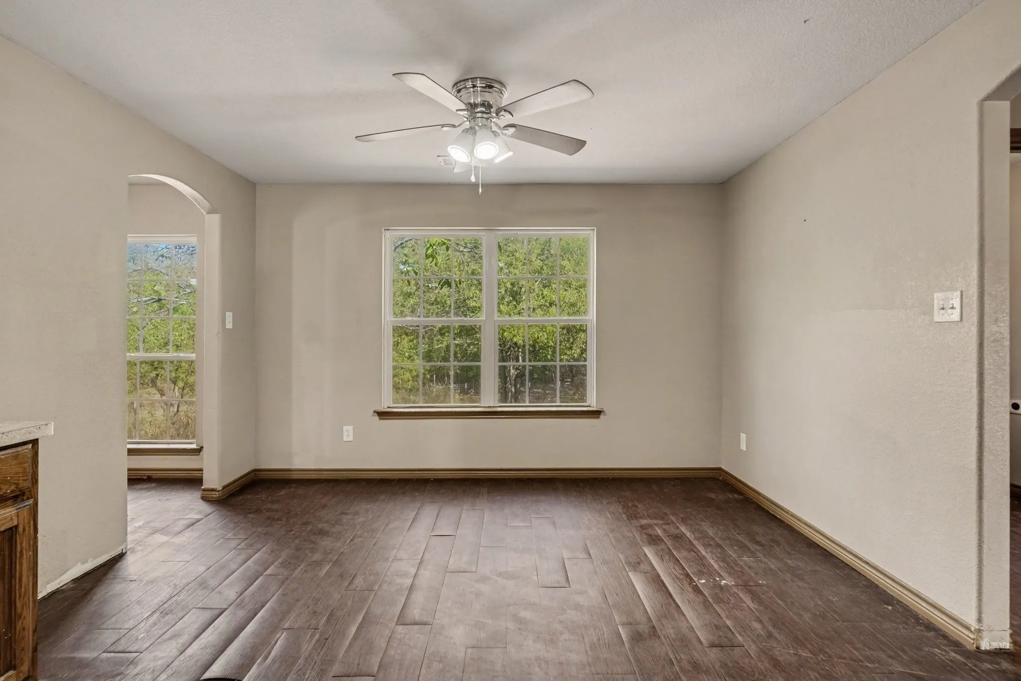 Single Family Residence For Sale in Wise County , 2821 STATE HIGHWAY 101, Bridgeport, Texas 76426, 4 Bedroom, 2 Bathroom, Garage spaces, 1,983 Sqft, built in 2015, mls#21381641, Real Estate Agent in Bridgeport, Homes For Sale in Wise county, Homes For Sale in Bridgeport, Realtor in Bridgeport Texas, Real Estate Brokerage Independent Realty Texas, Luminita Cordes Realtor