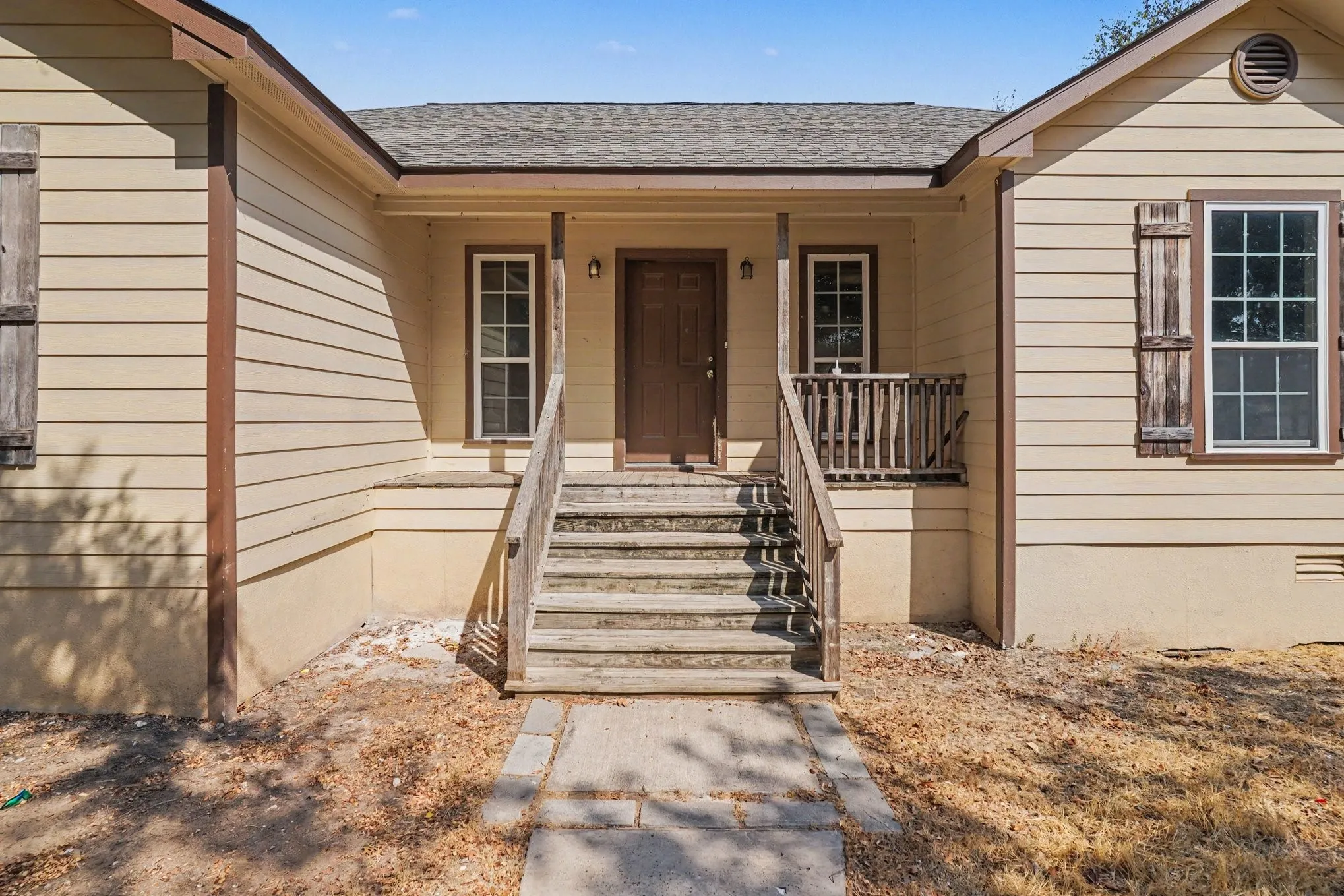 Single Family Residence For Sale in Wise County , 2821 STATE HIGHWAY 101, Bridgeport, Texas 76426, 4 Bedroom, 2 Bathroom, Garage spaces, 1,983 Sqft, built in 2015, mls#21381641, Real Estate Agent in Bridgeport, Homes For Sale in Wise county, Homes For Sale in Bridgeport, Realtor in Bridgeport Texas, Real Estate Brokerage Independent Realty Texas, Luminita Cordes Realtor
