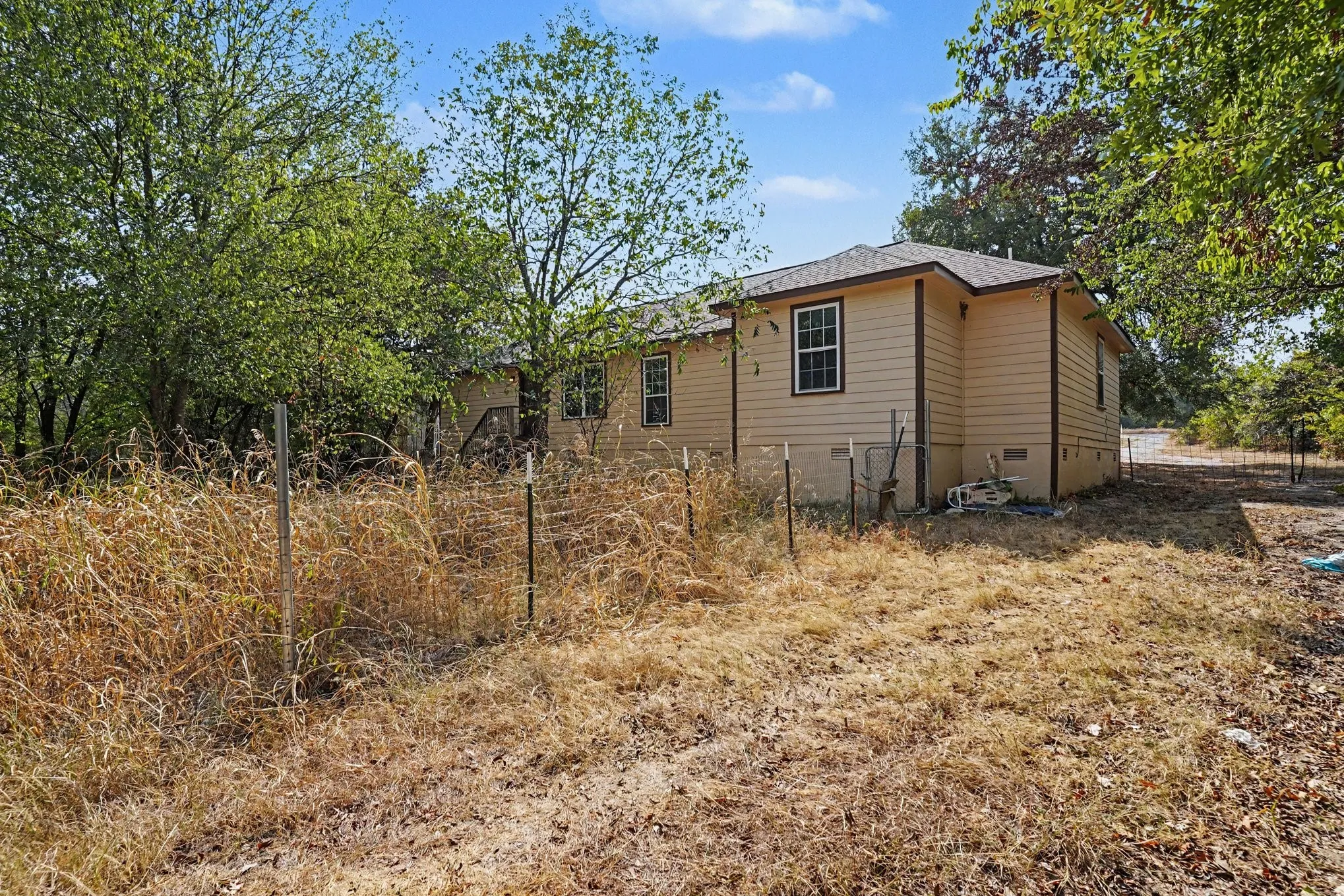 Single Family Residence For Sale in Wise County , 2821 STATE HIGHWAY 101, Bridgeport, Texas 76426, 4 Bedroom, 2 Bathroom, Garage spaces, 1,983 Sqft, built in 2015, mls#21381641, Real Estate Agent in Bridgeport, Homes For Sale in Wise county, Homes For Sale in Bridgeport, Realtor in Bridgeport Texas, Real Estate Brokerage Independent Realty Texas, Luminita Cordes Realtor