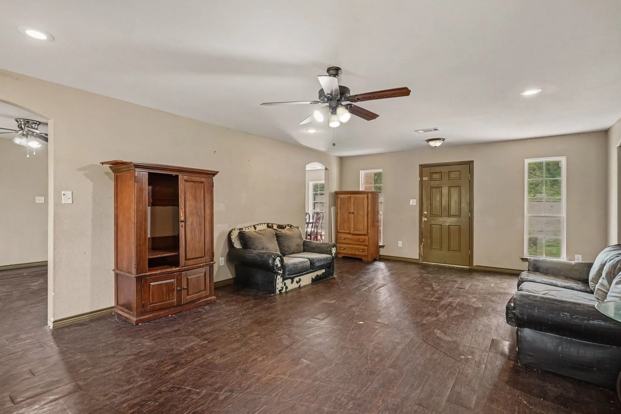 Single Family Residence For Sale in Wise County , 2821 STATE HIGHWAY 101, Bridgeport, Texas 76426, 4 Bedroom, 2 Bathroom, Garage spaces, 1,983 Sqft, built in 2015, mls#21381641, Real Estate Agent in Bridgeport, Homes For Sale in Wise county, Homes For Sale in Bridgeport, Realtor in Bridgeport Texas, Real Estate Brokerage Independent Realty Texas, Luminita Cordes Realtor