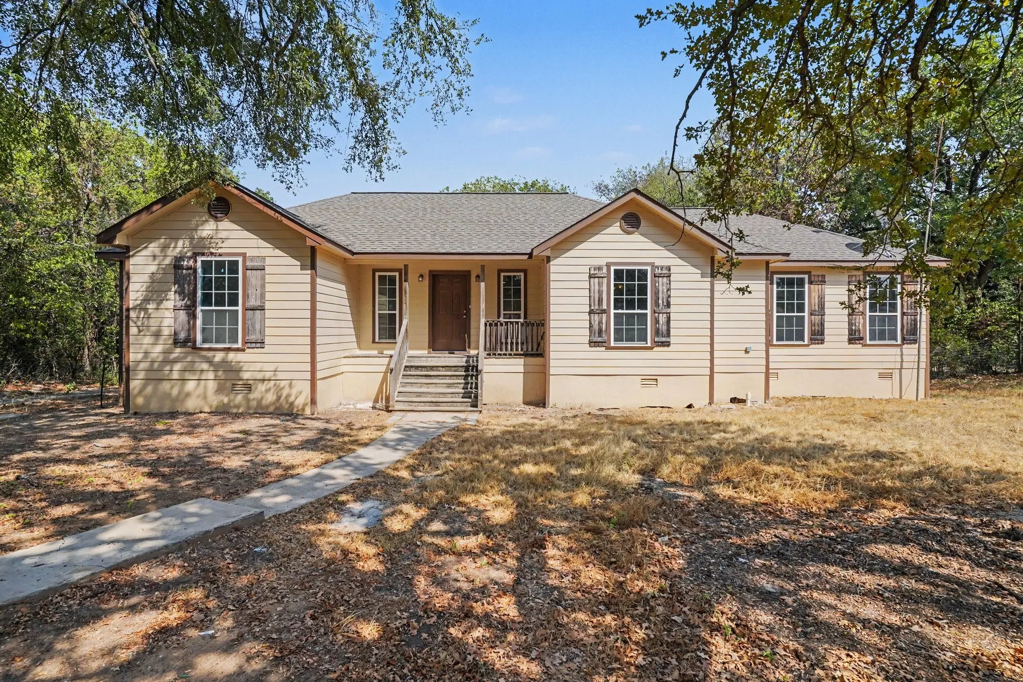 Single Family Residence For Sale in Wise County , 2821 STATE HIGHWAY 101, Bridgeport, Texas 76426, 4 Bedroom, 2 Bathroom, Garage spaces, 1,983 Sqft, built in 2015, mls#21381641, Real Estate Agent in Bridgeport, Homes For Sale in Wise county, Homes For Sale in Bridgeport, Realtor in Bridgeport Texas, Real Estate Brokerage Independent Realty Texas, Luminita Cordes Realtor