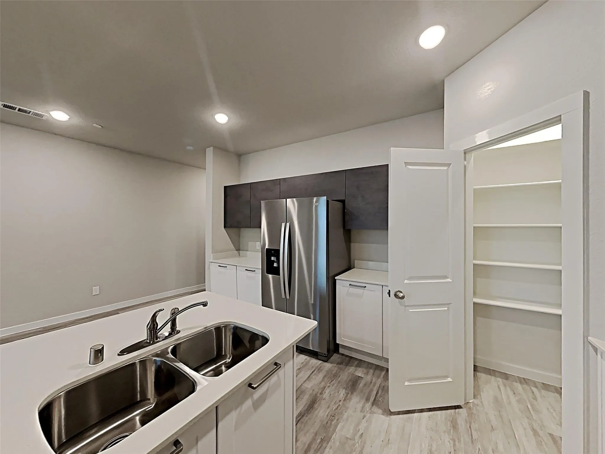 Townhouse For Rent in Collin County , 1312 Creekbank Drive, Mc Kinney, Texas 75071, 4 Bedroom, 3 Bathroom, 2 Garage spaces, 1,900 Sqft, built in 2021, mls#21382547, Real Estate Agent in Mc Kinney, Homes For Rent in Collin county, Homes For Rent in Mc Kinney, Realtor in Mc Kinney Texas, Real Estate Brokerage Independent Realty Texas, Luminita Cordes Realtor