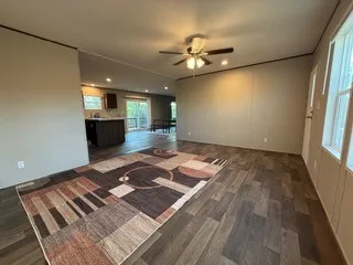 Open concept Family room, 8' ceilings