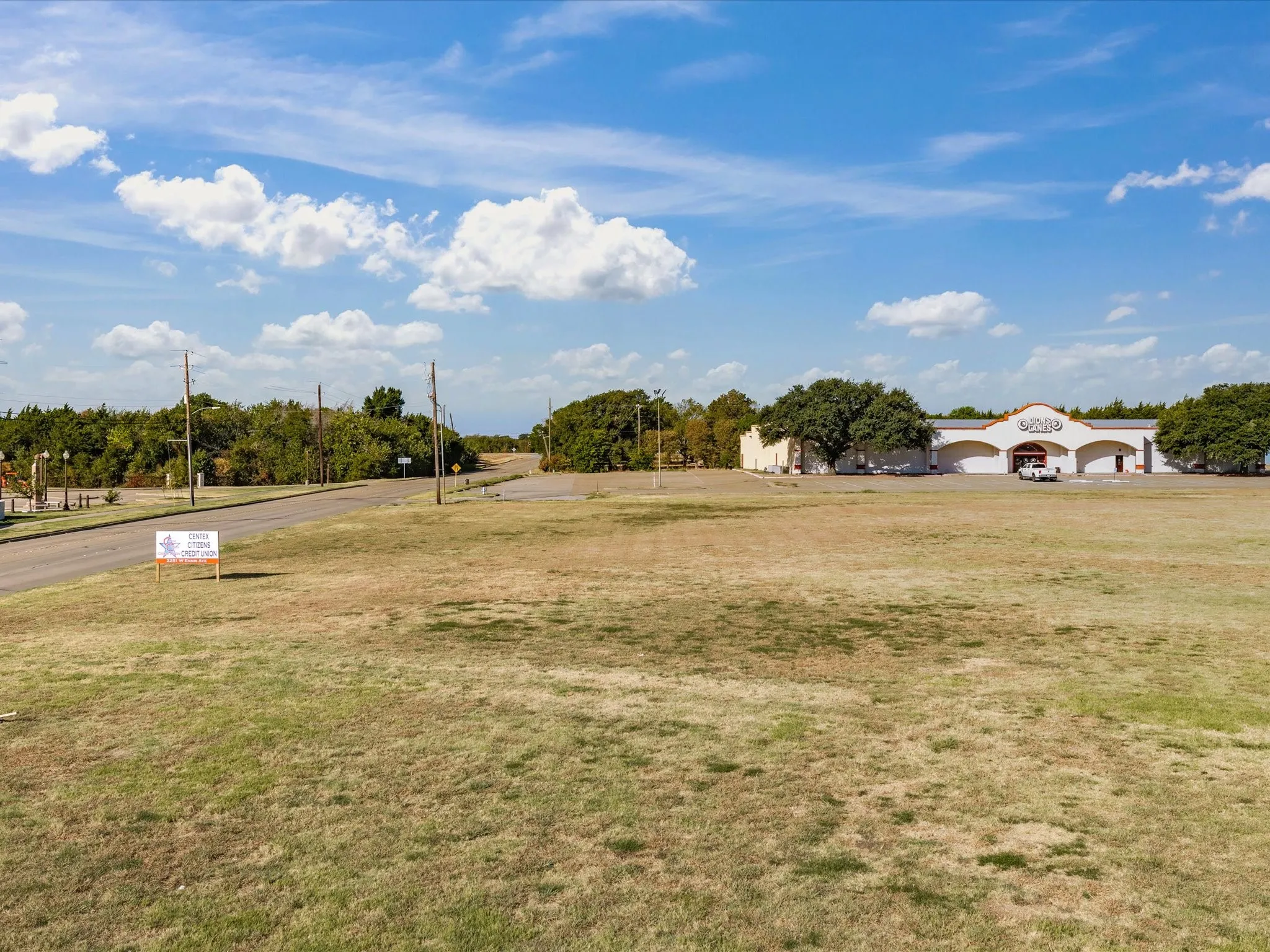 Unimproved Land For Sale in Ellis County , Lot 2R Ennis Parkway Avenue, Ennis, Texas 75119, 0, 0, Garage spaces, 0 Sqft, built in 0, mls#21382372, Real Estate Agent in Ennis, Homes For Sale in Ellis county, Homes For Sale in Ennis, Realtor in Ennis Texas, Real Estate Brokerage Independent Realty Texas, Luminita Cordes Realtor
