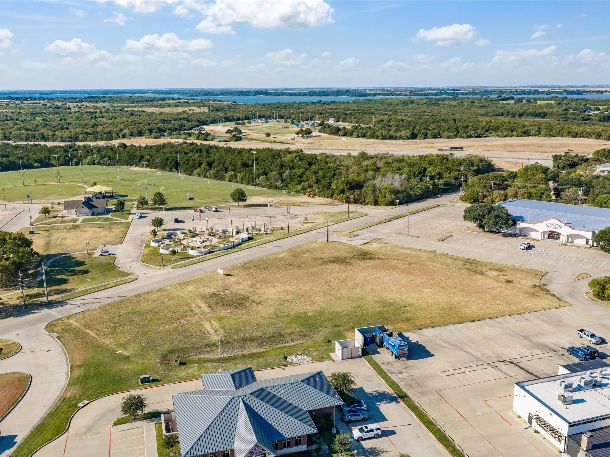 Unimproved Land For Sale in Ellis County , Lot 2R Ennis Parkway Avenue, Ennis, Texas 75119, 0, 0, Garage spaces, 0 Sqft, built in 0, mls#21382372, Real Estate Agent in Ennis, Homes For Sale in Ellis county, Homes For Sale in Ennis, Realtor in Ennis Texas, Real Estate Brokerage Independent Realty Texas, Luminita Cordes Realtor