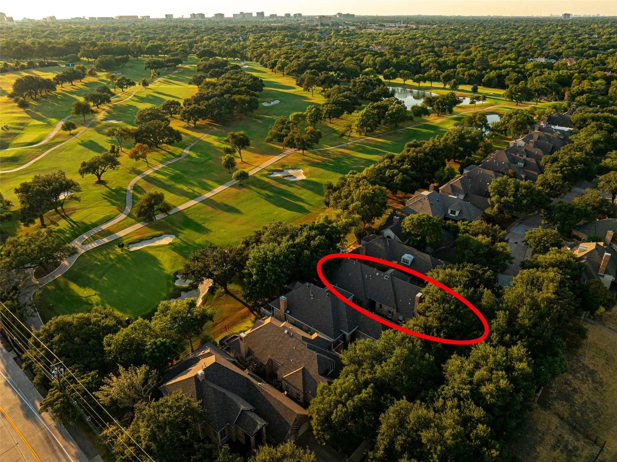 Single Family Residence For Sale in Dallas County , 13715 Creekside Place, Dallas, Texas 75240, 4 Bedroom, 3 Bathroom, 2 Garage spaces, 3,624 Sqft, built in 1983, mls#21378747, Real Estate Agent in Dallas, Homes For Sale in Dallas county, Homes For Sale in Dallas, Realtor in Dallas Texas, Real Estate Brokerage Independent Realty Texas, Luminita Cordes Realtor