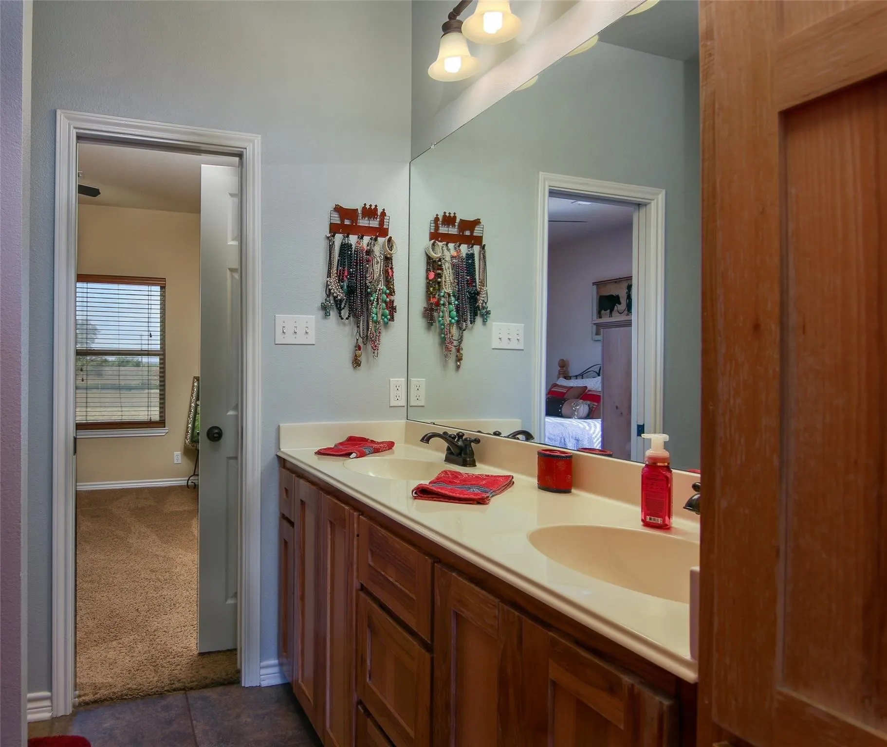 Farm For Rent in Grayson County , 7158 Luella Road, Sherman, Texas 75090, 4 Bedroom, 3 Bathroom, Garage spaces, 2,424 Sqft, built in 2008, mls#21382561, Real Estate Agent in Sherman, Homes For Rent in Grayson county, Homes For Rent in Sherman, Realtor in Sherman Texas, Real Estate Brokerage Independent Realty Texas, Luminita Cordes Realtor