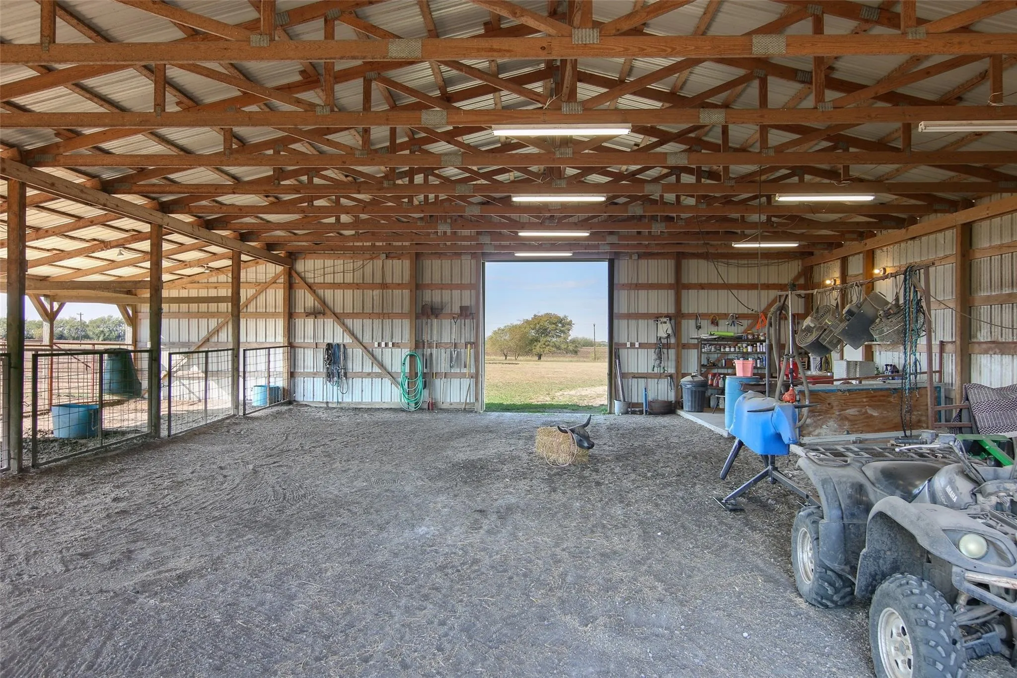 Farm For Rent in Grayson County , 7158 Luella Road, Sherman, Texas 75090, 4 Bedroom, 3 Bathroom, Garage spaces, 2,424 Sqft, built in 2008, mls#21382561, Real Estate Agent in Sherman, Homes For Rent in Grayson county, Homes For Rent in Sherman, Realtor in Sherman Texas, Real Estate Brokerage Independent Realty Texas, Luminita Cordes Realtor