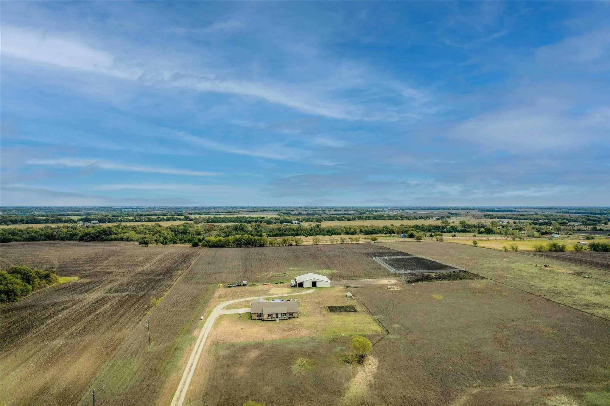Farm For Rent in Grayson County , 7158 Luella Road, Sherman, Texas 75090, 4 Bedroom, 3 Bathroom, Garage spaces, 2,424 Sqft, built in 2008, mls#21382561, Real Estate Agent in Sherman, Homes For Rent in Grayson county, Homes For Rent in Sherman, Realtor in Sherman Texas, Real Estate Brokerage Independent Realty Texas, Luminita Cordes Realtor