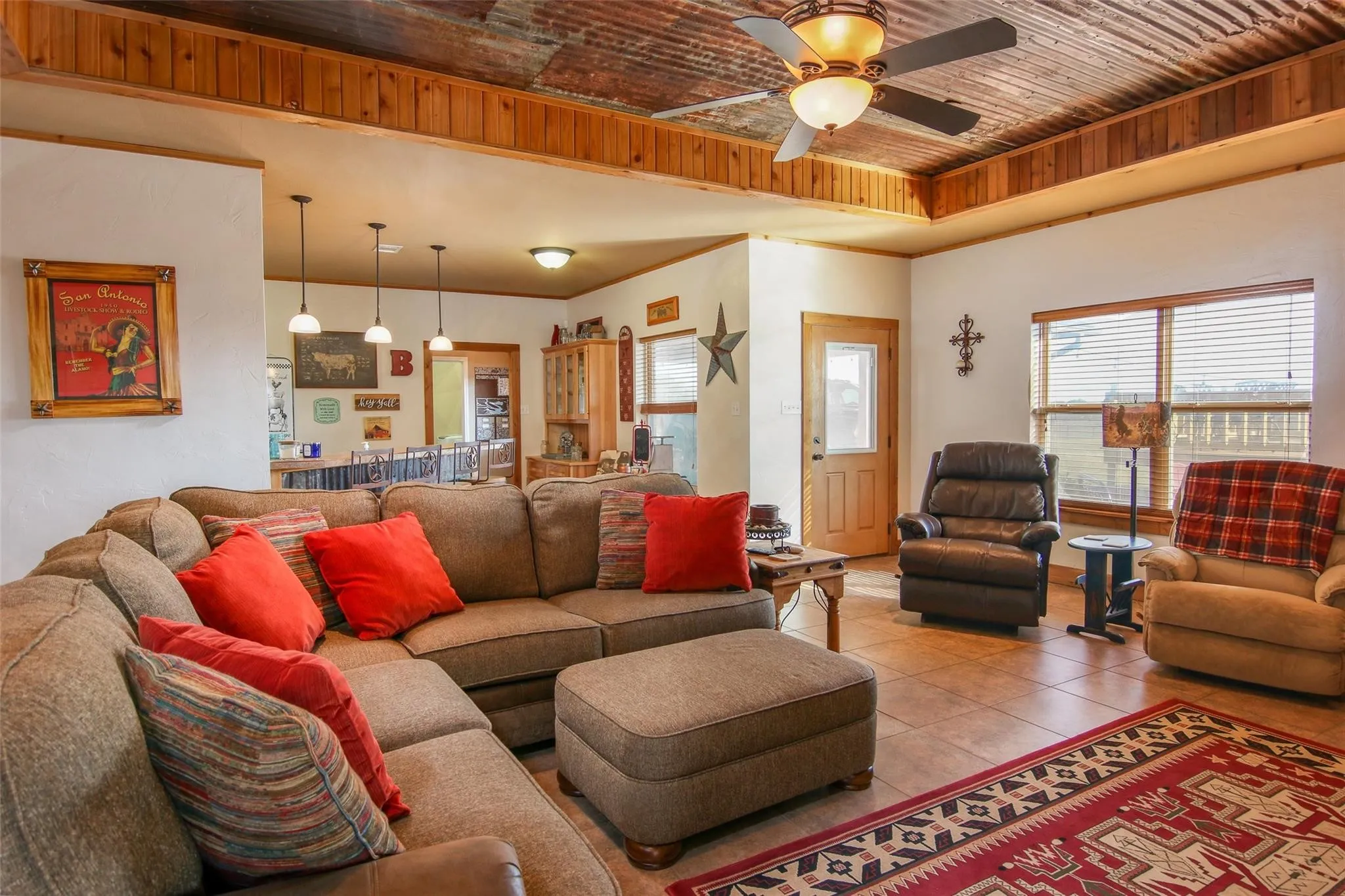 Farm For Rent in Grayson County , 7158 Luella Road, Sherman, Texas 75090, 4 Bedroom, 3 Bathroom, Garage spaces, 2,424 Sqft, built in 2008, mls#21382561, Real Estate Agent in Sherman, Homes For Rent in Grayson county, Homes For Rent in Sherman, Realtor in Sherman Texas, Real Estate Brokerage Independent Realty Texas, Luminita Cordes Realtor