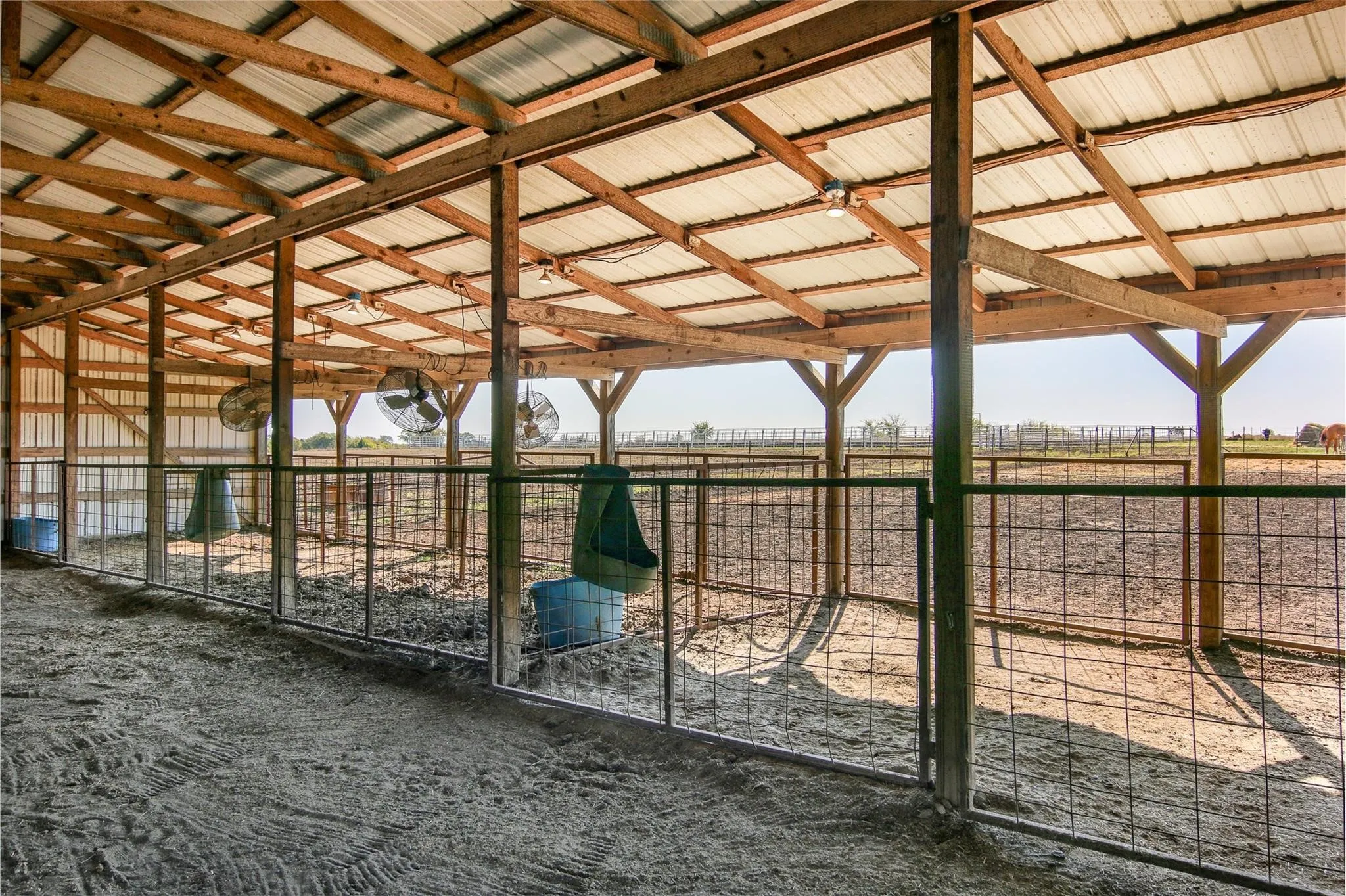 Farm For Rent in Grayson County , 7158 Luella Road, Sherman, Texas 75090, 4 Bedroom, 3 Bathroom, Garage spaces, 2,424 Sqft, built in 2008, mls#21382561, Real Estate Agent in Sherman, Homes For Rent in Grayson county, Homes For Rent in Sherman, Realtor in Sherman Texas, Real Estate Brokerage Independent Realty Texas, Luminita Cordes Realtor