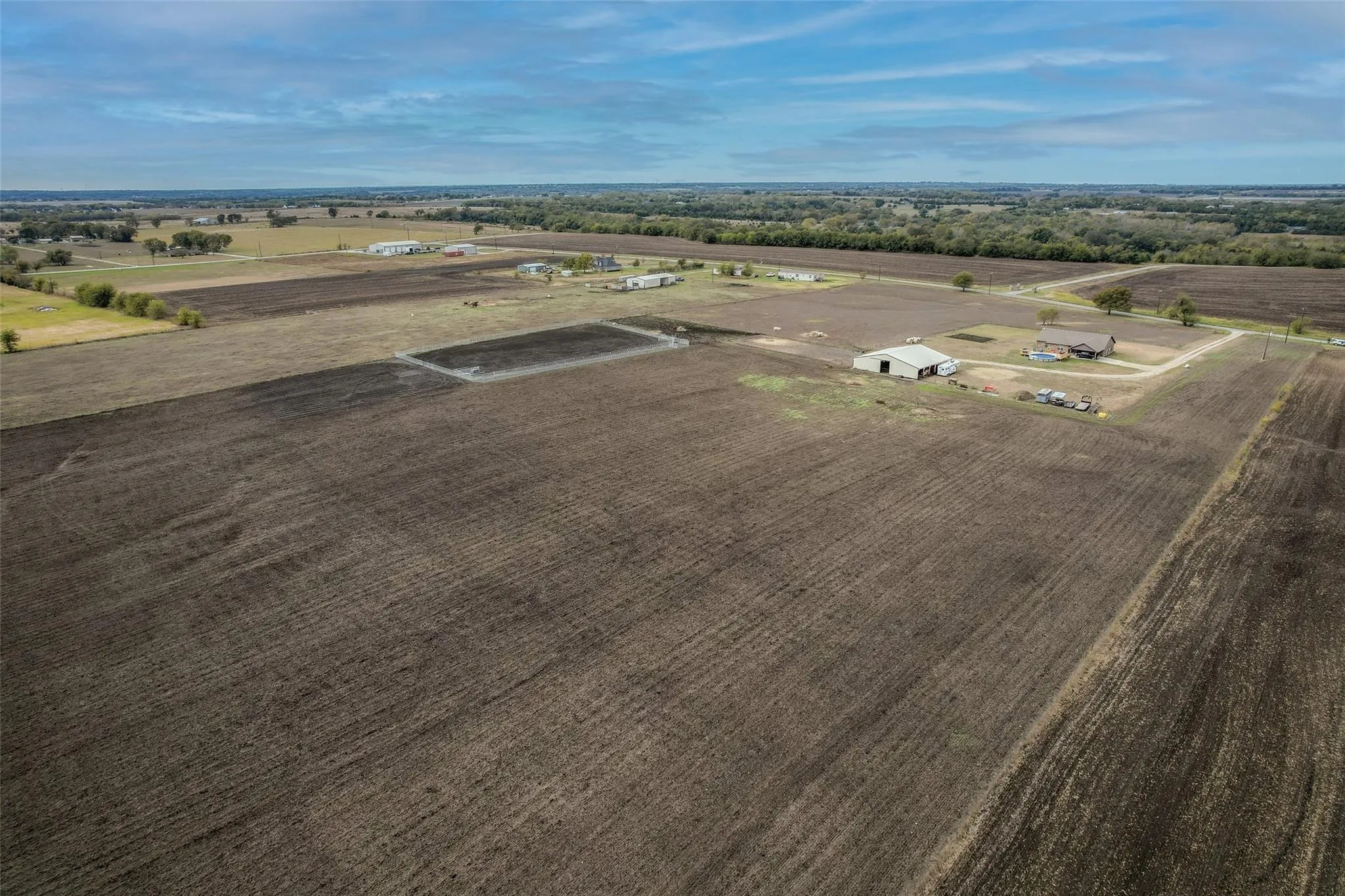 Farm For Rent in Grayson County , 7158 Luella Road, Sherman, Texas 75090, 4 Bedroom, 3 Bathroom, Garage spaces, 2,424 Sqft, built in 2008, mls#21382561, Real Estate Agent in Sherman, Homes For Rent in Grayson county, Homes For Rent in Sherman, Realtor in Sherman Texas, Real Estate Brokerage Independent Realty Texas, Luminita Cordes Realtor