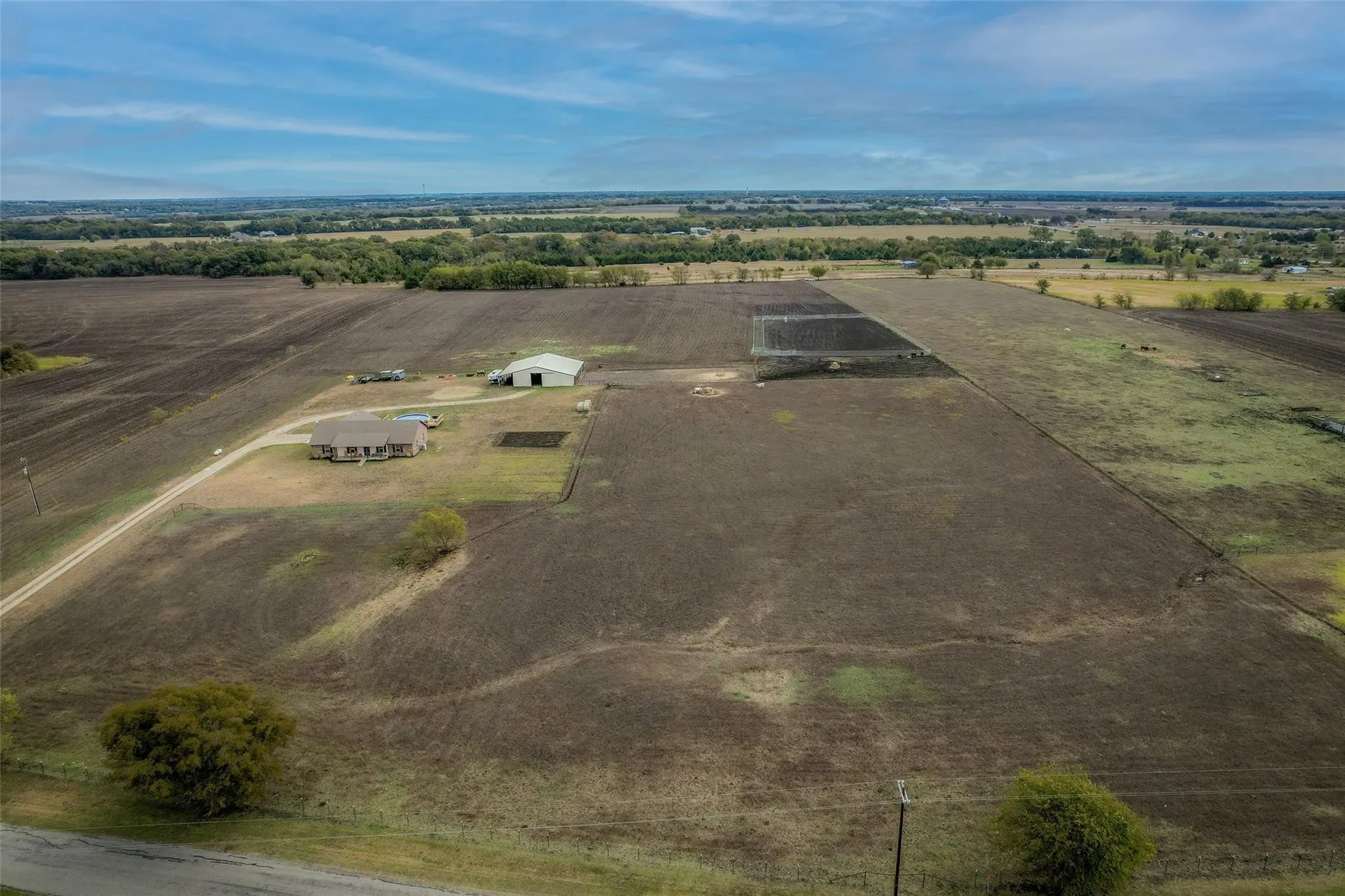 Farm For Rent in Grayson County , 7158 Luella Road, Sherman, Texas 75090, 4 Bedroom, 3 Bathroom, Garage spaces, 2,424 Sqft, built in 2008, mls#21382561, Real Estate Agent in Sherman, Homes For Rent in Grayson county, Homes For Rent in Sherman, Realtor in Sherman Texas, Real Estate Brokerage Independent Realty Texas, Luminita Cordes Realtor