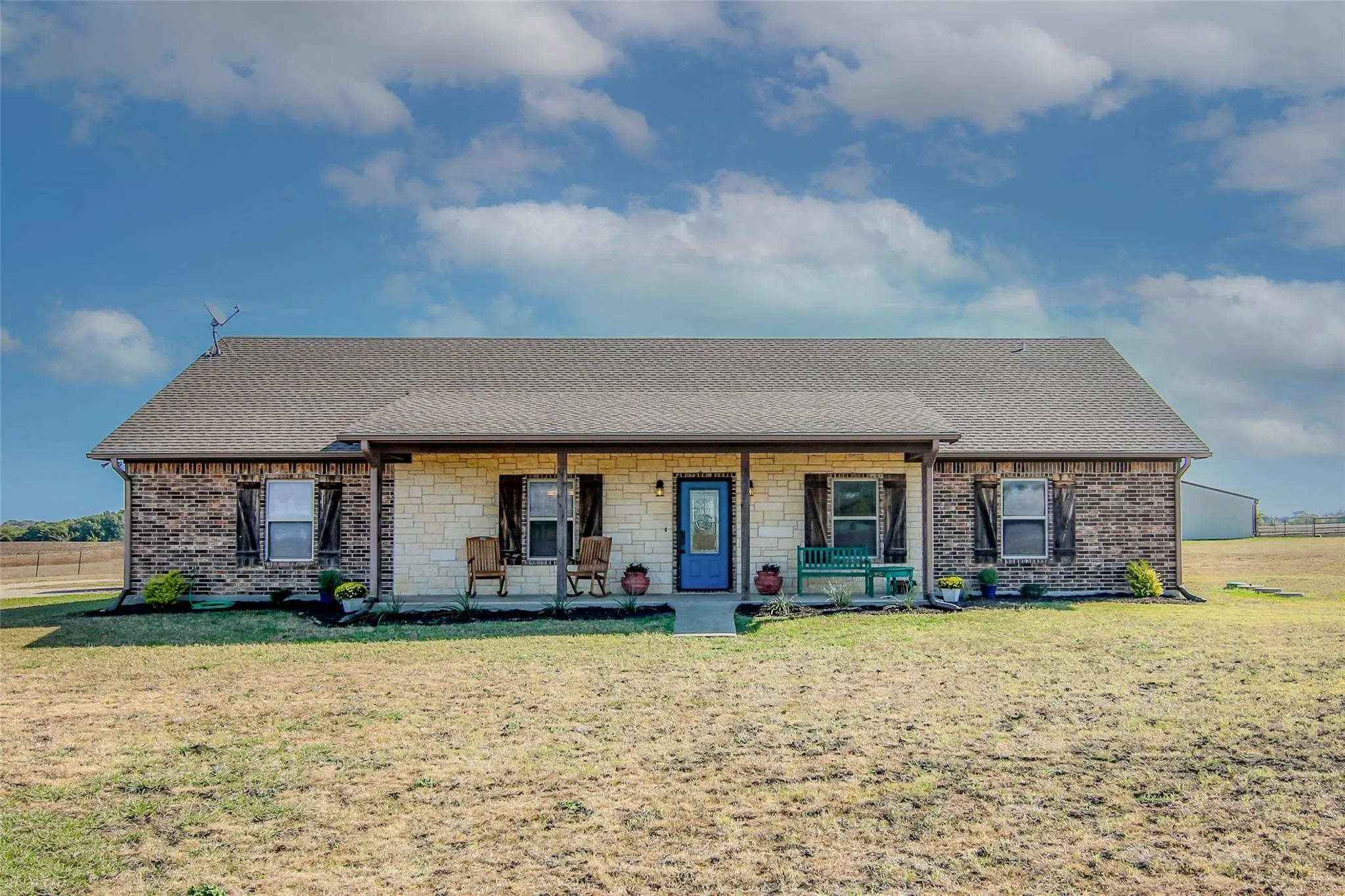 Farm For Rent in Grayson County , 7158 Luella Road, Sherman, Texas 75090, 4 Bedroom, 3 Bathroom, Garage spaces, 2,424 Sqft, built in 2008, mls#21382561, Real Estate Agent in Sherman, Homes For Rent in Grayson county, Homes For Rent in Sherman, Realtor in Sherman Texas, Real Estate Brokerage Independent Realty Texas, Luminita Cordes Realtor