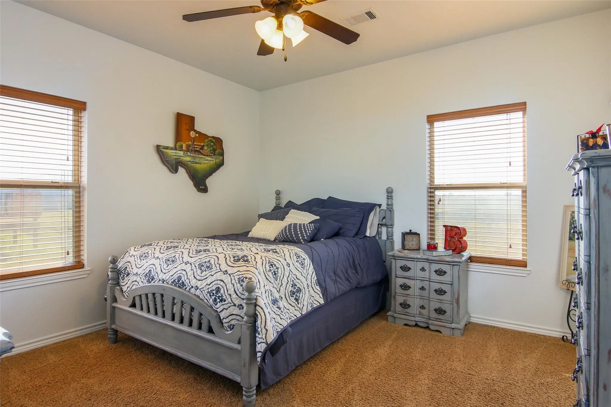 Farm For Rent in Grayson County , 7158 Luella Road, Sherman, Texas 75090, 4 Bedroom, 3 Bathroom, Garage spaces, 2,424 Sqft, built in 2008, mls#21382561, Real Estate Agent in Sherman, Homes For Rent in Grayson county, Homes For Rent in Sherman, Realtor in Sherman Texas, Real Estate Brokerage Independent Realty Texas, Luminita Cordes Realtor