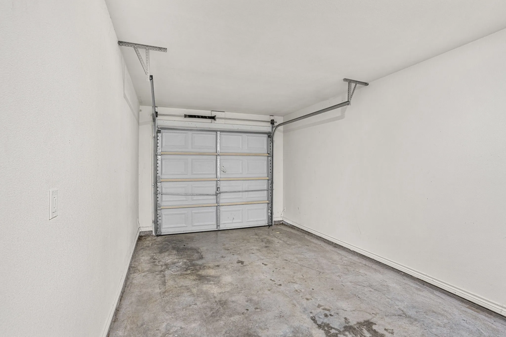 Duplex For Rent in Bell County , 6011 Amelia Earhart Boulevard B, Killeen, Texas 76543, 3 Bedroom, 2 Bathroom, 1 Garage spaces, 1,300 Sqft, built in 2020, mls#21382566, Real Estate Agent in Killeen, Homes For Rent in Bell county, Homes For Rent in Killeen, Realtor in Killeen Texas, Real Estate Brokerage Independent Realty Texas, Luminita Cordes Realtor