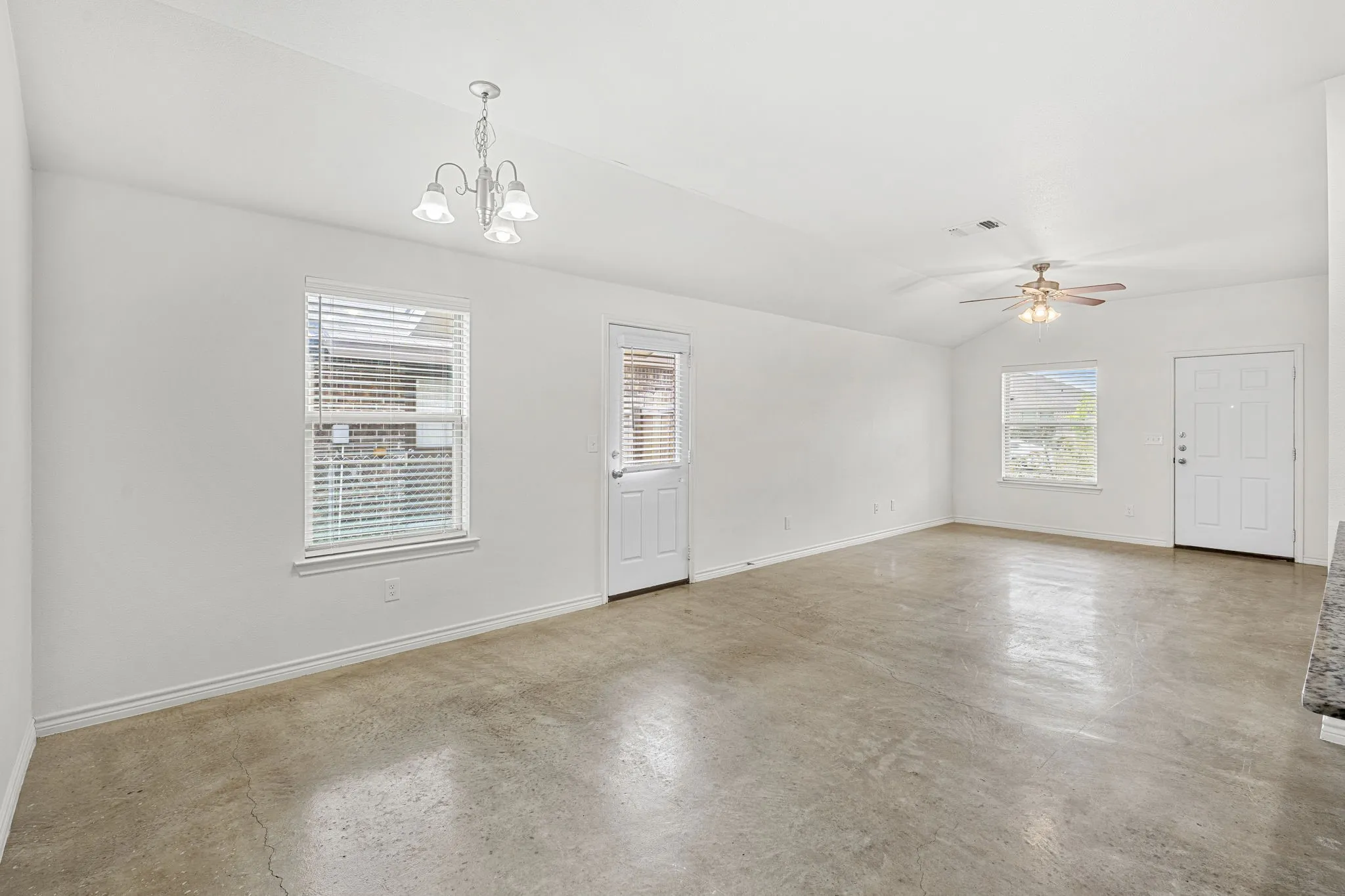 Duplex For Rent in Bell County , 6011 Amelia Earhart Boulevard B, Killeen, Texas 76543, 3 Bedroom, 2 Bathroom, 1 Garage spaces, 1,300 Sqft, built in 2020, mls#21382566, Real Estate Agent in Killeen, Homes For Rent in Bell county, Homes For Rent in Killeen, Realtor in Killeen Texas, Real Estate Brokerage Independent Realty Texas, Luminita Cordes Realtor