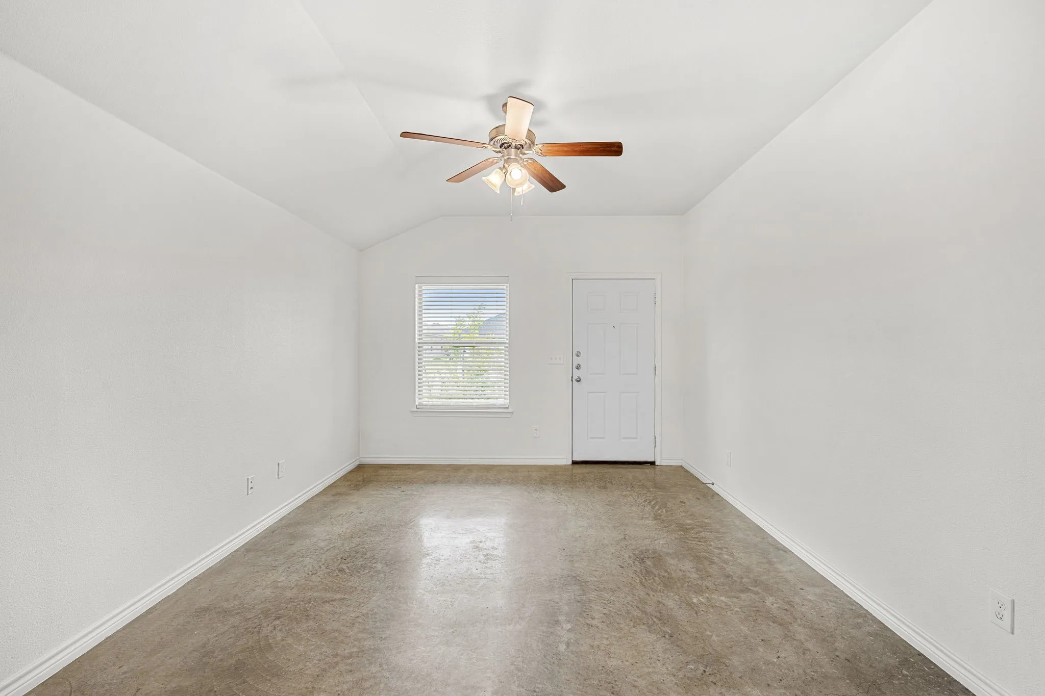 Duplex For Rent in Bell County , 6011 Amelia Earhart Boulevard B, Killeen, Texas 76543, 3 Bedroom, 2 Bathroom, 1 Garage spaces, 1,300 Sqft, built in 2020, mls#21382566, Real Estate Agent in Killeen, Homes For Rent in Bell county, Homes For Rent in Killeen, Realtor in Killeen Texas, Real Estate Brokerage Independent Realty Texas, Luminita Cordes Realtor