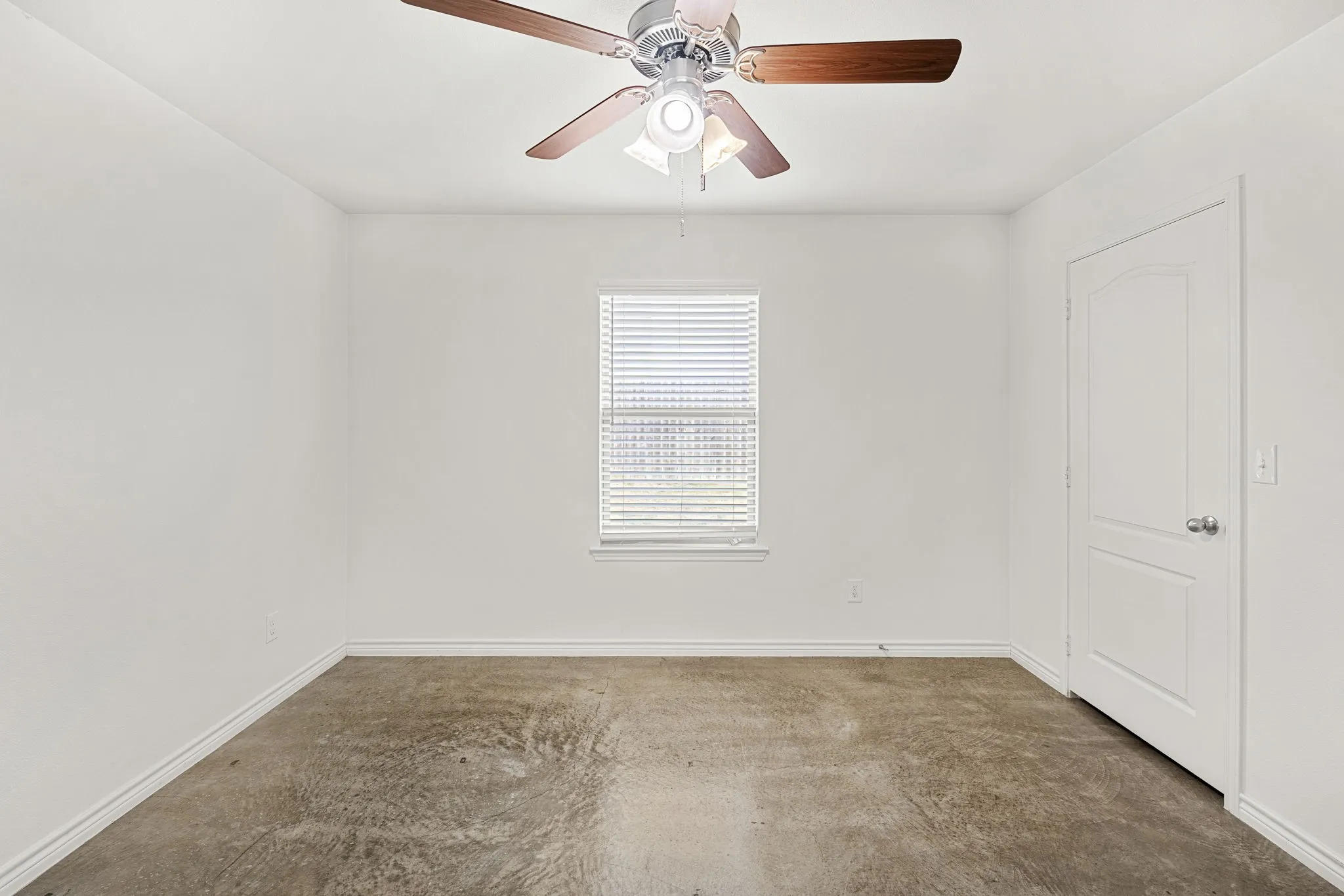 Duplex For Rent in Bell County , 6011 Amelia Earhart Boulevard B, Killeen, Texas 76543, 3 Bedroom, 2 Bathroom, 1 Garage spaces, 1,300 Sqft, built in 2020, mls#21382566, Real Estate Agent in Killeen, Homes For Rent in Bell county, Homes For Rent in Killeen, Realtor in Killeen Texas, Real Estate Brokerage Independent Realty Texas, Luminita Cordes Realtor