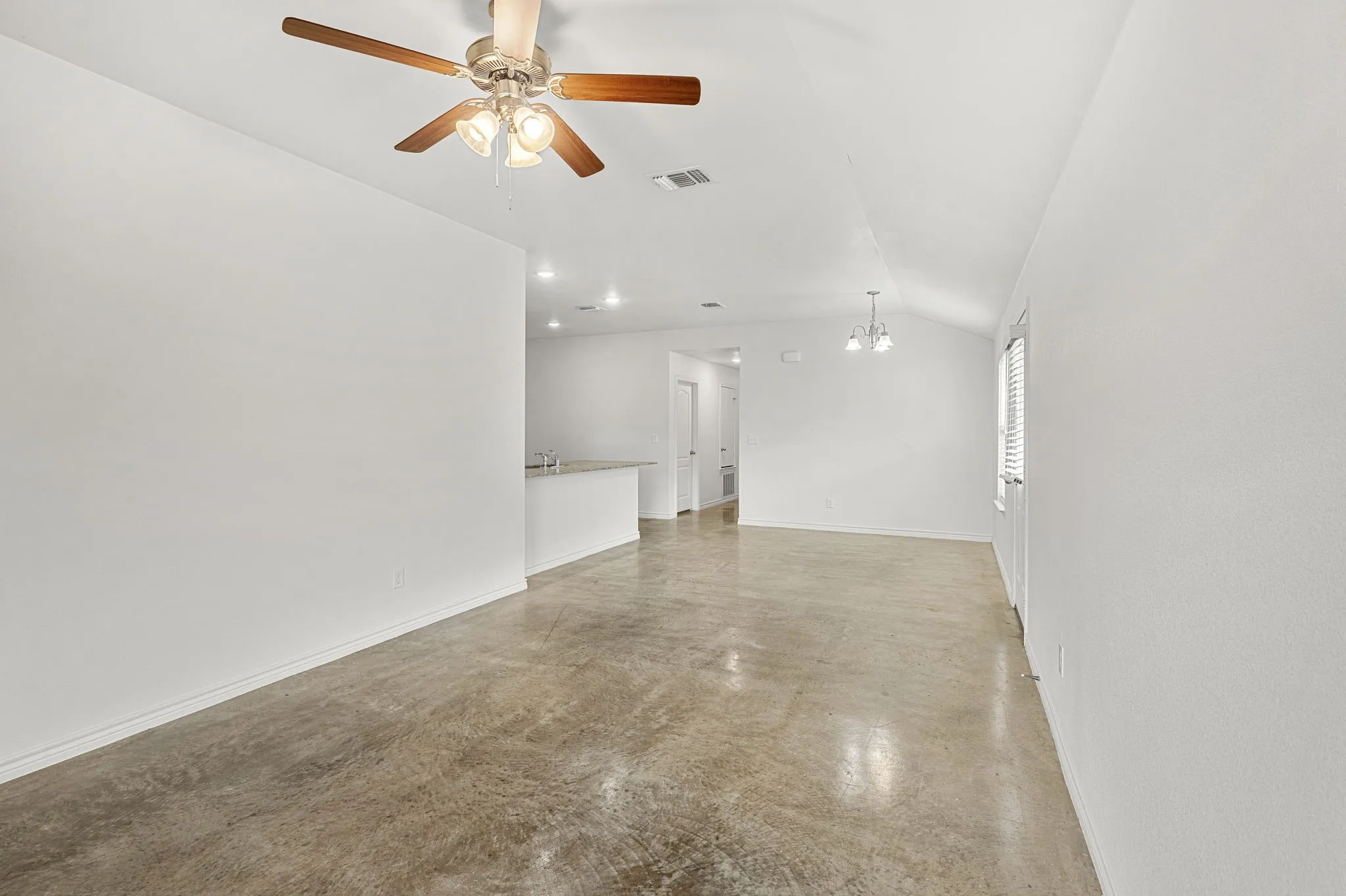 Duplex For Rent in Bell County , 6011 Amelia Earhart Boulevard B, Killeen, Texas 76543, 3 Bedroom, 2 Bathroom, 1 Garage spaces, 1,300 Sqft, built in 2020, mls#21382566, Real Estate Agent in Killeen, Homes For Rent in Bell county, Homes For Rent in Killeen, Realtor in Killeen Texas, Real Estate Brokerage Independent Realty Texas, Luminita Cordes Realtor