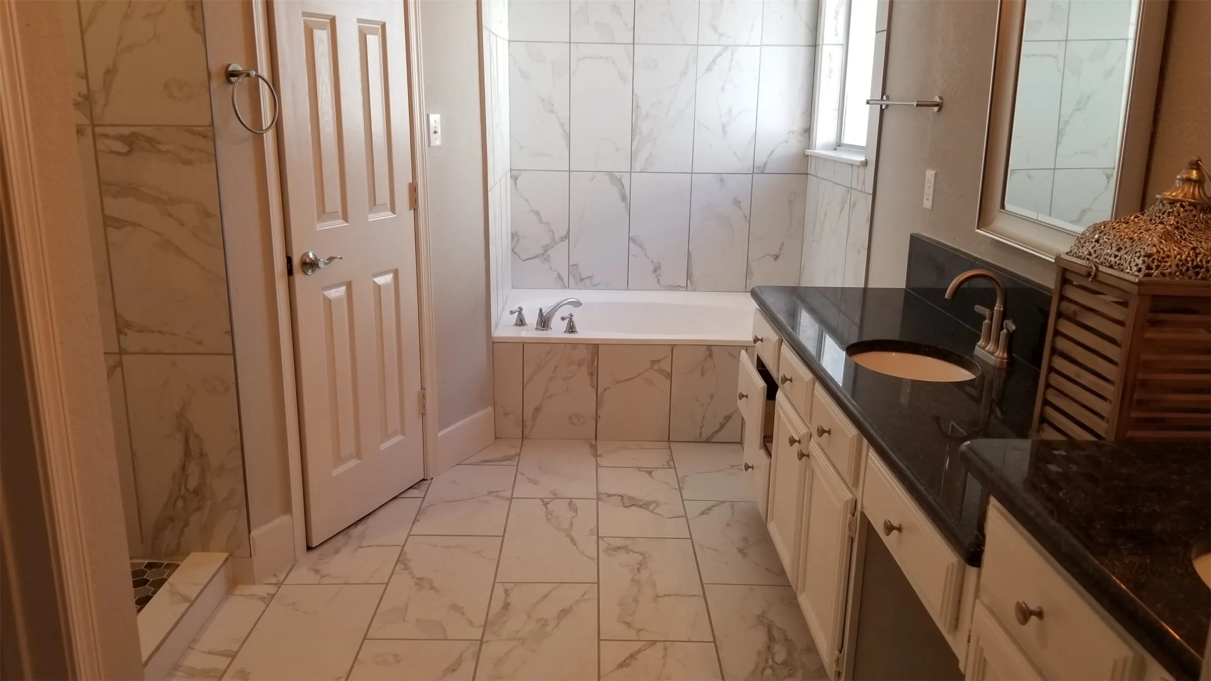 Single Family Residence For Rent in Denton County , 17635 Millwood Place, Dallas, Texas 75287, 4 Bedroom, 4 Bathroom, 2 Garage spaces, 2,932 Sqft, built in 1992, mls#21382568, Real Estate Agent in Dallas, Homes For Rent in Denton county, Homes For Rent in Dallas, Realtor in Dallas Texas, Real Estate Brokerage Independent Realty Texas, Luminita Cordes Realtor