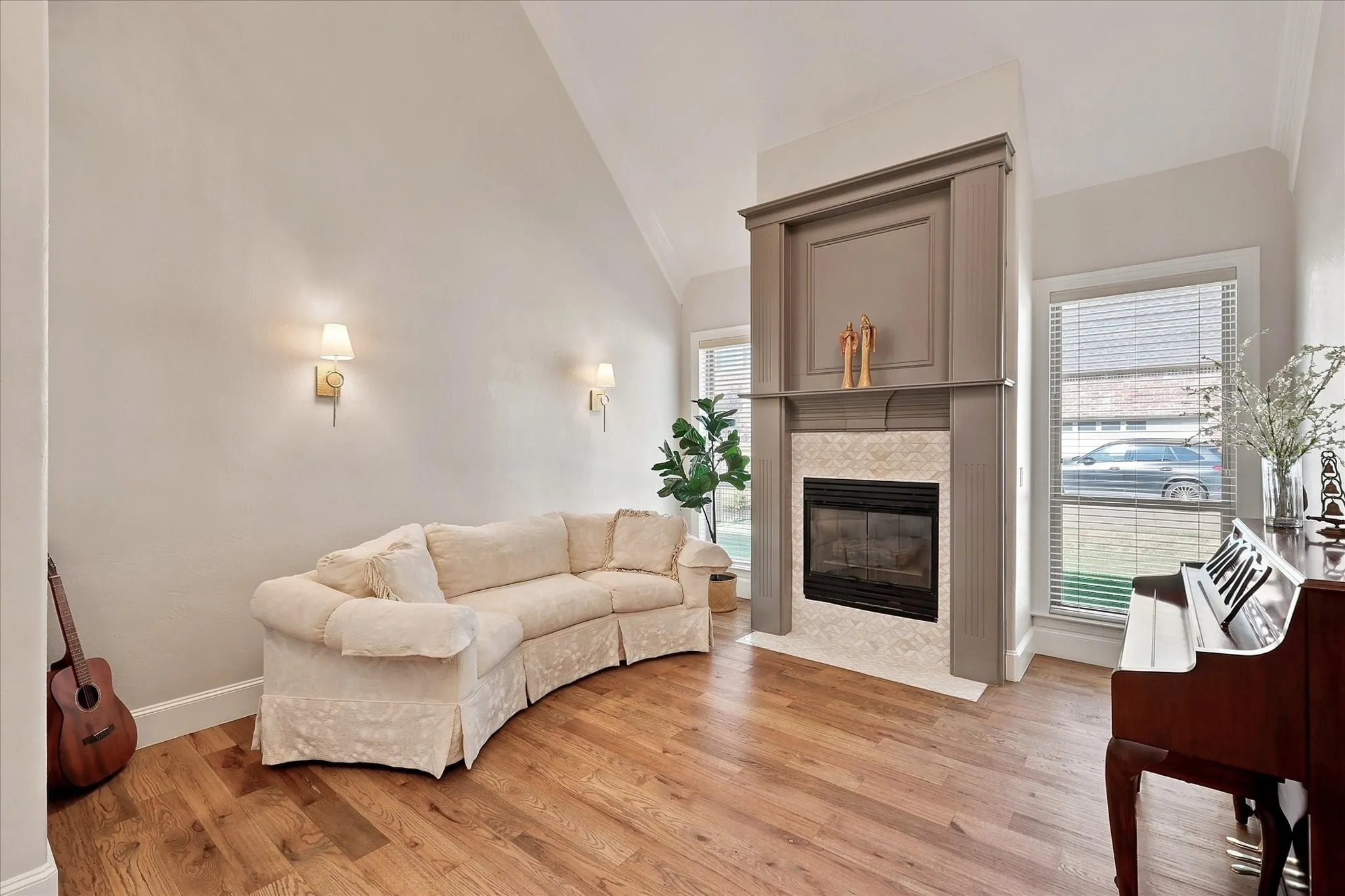 Single Family Residence For Sale in Tarrant County , 2308 Ember Woods Drive, Keller, Texas 76262, 4 Bedroom, 4 Bathroom, 3 Garage spaces, 4,682 Sqft, built in 2004, mls#21379995, Real Estate Agent in Keller, Homes For Sale in Tarrant county, Homes For Sale in Keller, Realtor in Keller Texas, Real Estate Brokerage Independent Realty Texas, Luminita Cordes Realtor