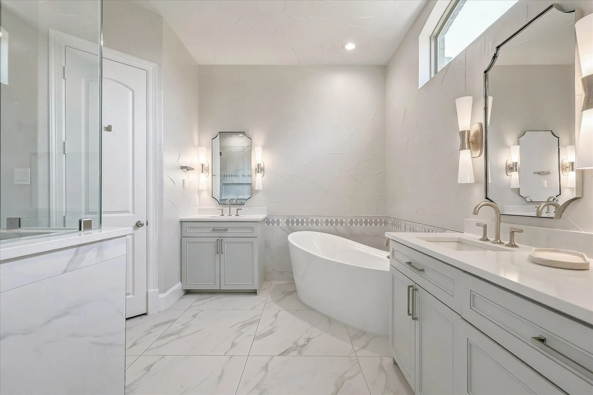 Single Family Residence For Sale in Tarrant County , 2308 Ember Woods Drive, Keller, Texas 76262, 4 Bedroom, 4 Bathroom, 3 Garage spaces, 4,682 Sqft, built in 2004, mls#21379995, Real Estate Agent in Keller, Homes For Sale in Tarrant county, Homes For Sale in Keller, Realtor in Keller Texas, Real Estate Brokerage Independent Realty Texas, Luminita Cordes Realtor