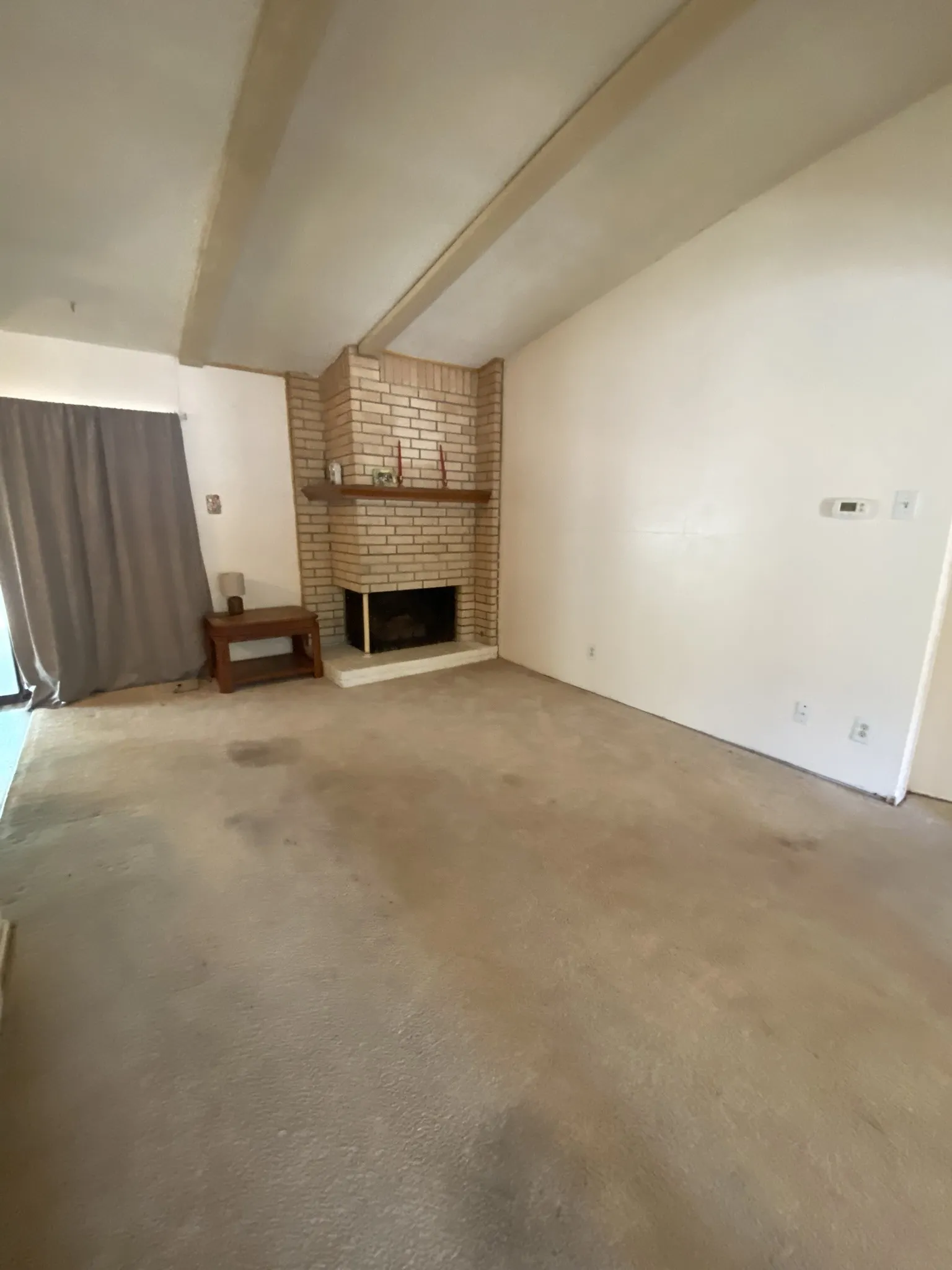 Single Family Residence For Sale in Denton County , 207 Centennial Drive, Lewisville, Texas 75067, 3 Bedroom, 2 Bathroom, 2 Garage spaces, 1,193 Sqft, built in 1970, mls#21382545, Real Estate Agent in Lewisville, Homes For Sale in Denton county, Homes For Sale in Lewisville, Realtor in Lewisville Texas, Real Estate Brokerage Independent Realty Texas, Luminita Cordes Realtor