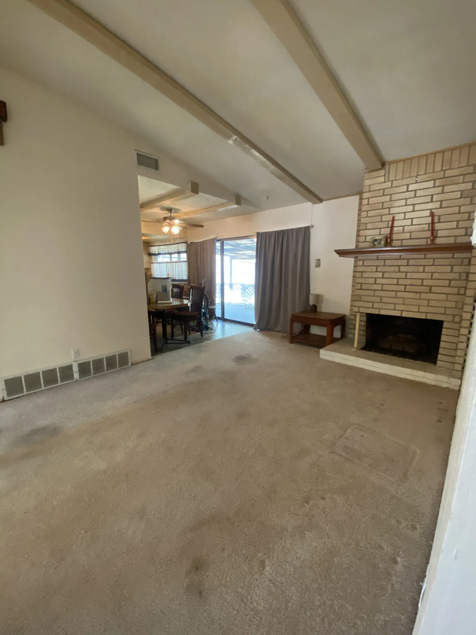 Single Family Residence For Sale in Denton County , 207 Centennial Drive, Lewisville, Texas 75067, 3 Bedroom, 2 Bathroom, 2 Garage spaces, 1,193 Sqft, built in 1970, mls#21382545, Real Estate Agent in Lewisville, Homes For Sale in Denton county, Homes For Sale in Lewisville, Realtor in Lewisville Texas, Real Estate Brokerage Independent Realty Texas, Luminita Cordes Realtor