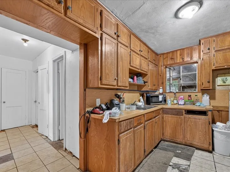 Single Family Residence For Sale in Dallas County , 4215 Cicero Street, Dallas, Texas 75216, 3 Bedroom, 1 Bathroom, 1 Garage spaces, 1,252 Sqft, built in 1950, mls#21382575, Real Estate Agent in Dallas, Homes For Sale in Dallas county, Homes For Sale in Dallas, Realtor in Dallas Texas, Real Estate Brokerage Independent Realty Texas, Luminita Cordes Realtor